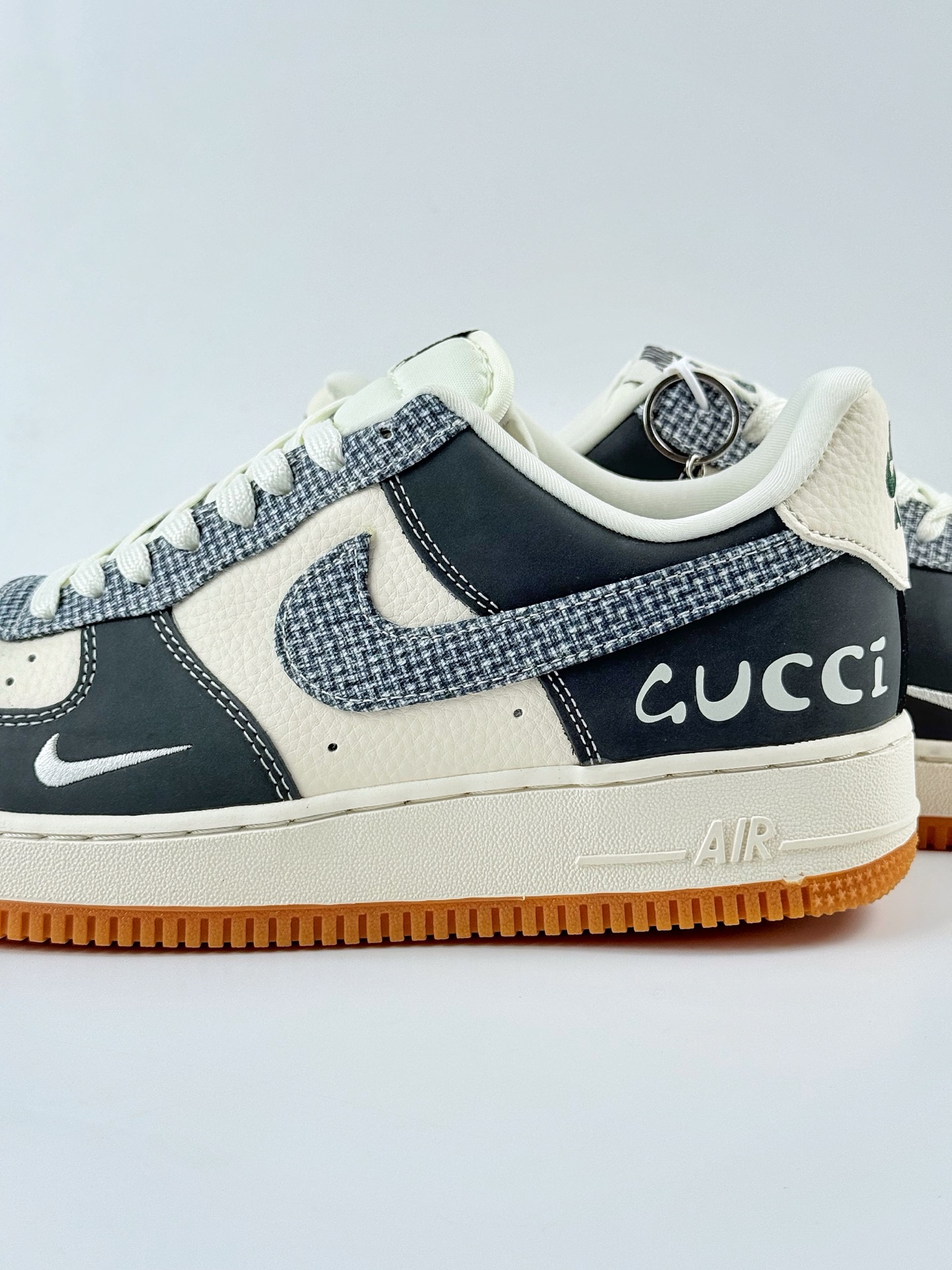 Nike Air Force 1 Low 07 x GUCCI 黑白小钩满天星 DF0188-058