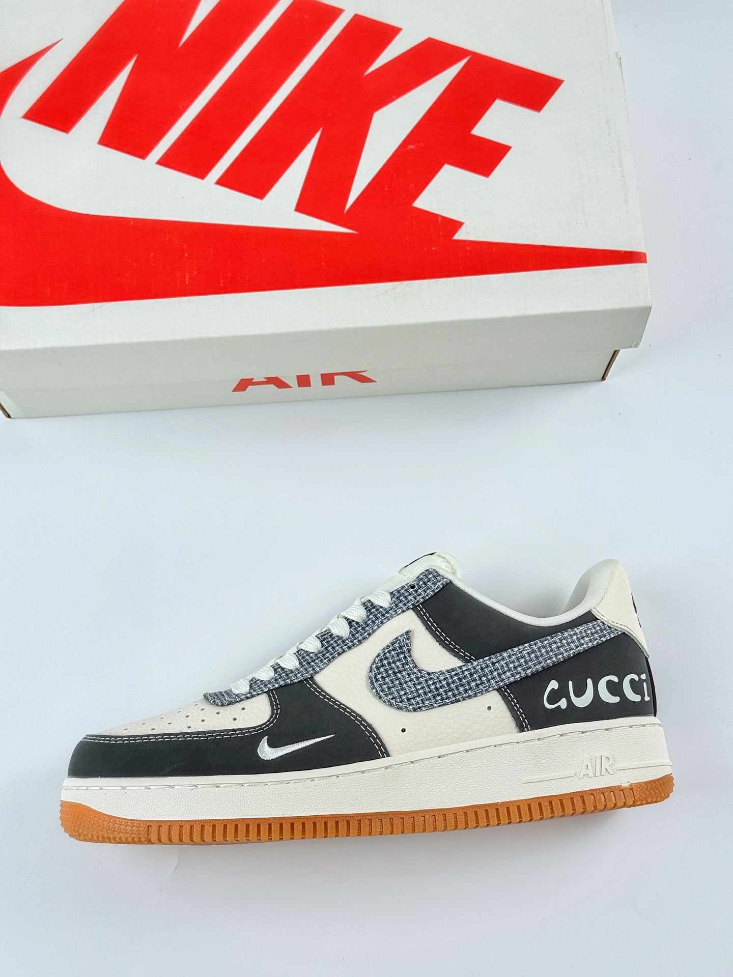 Nike Air Force 1 Low 07 x GUCCI 黑白小钩满天星 DF0188-058