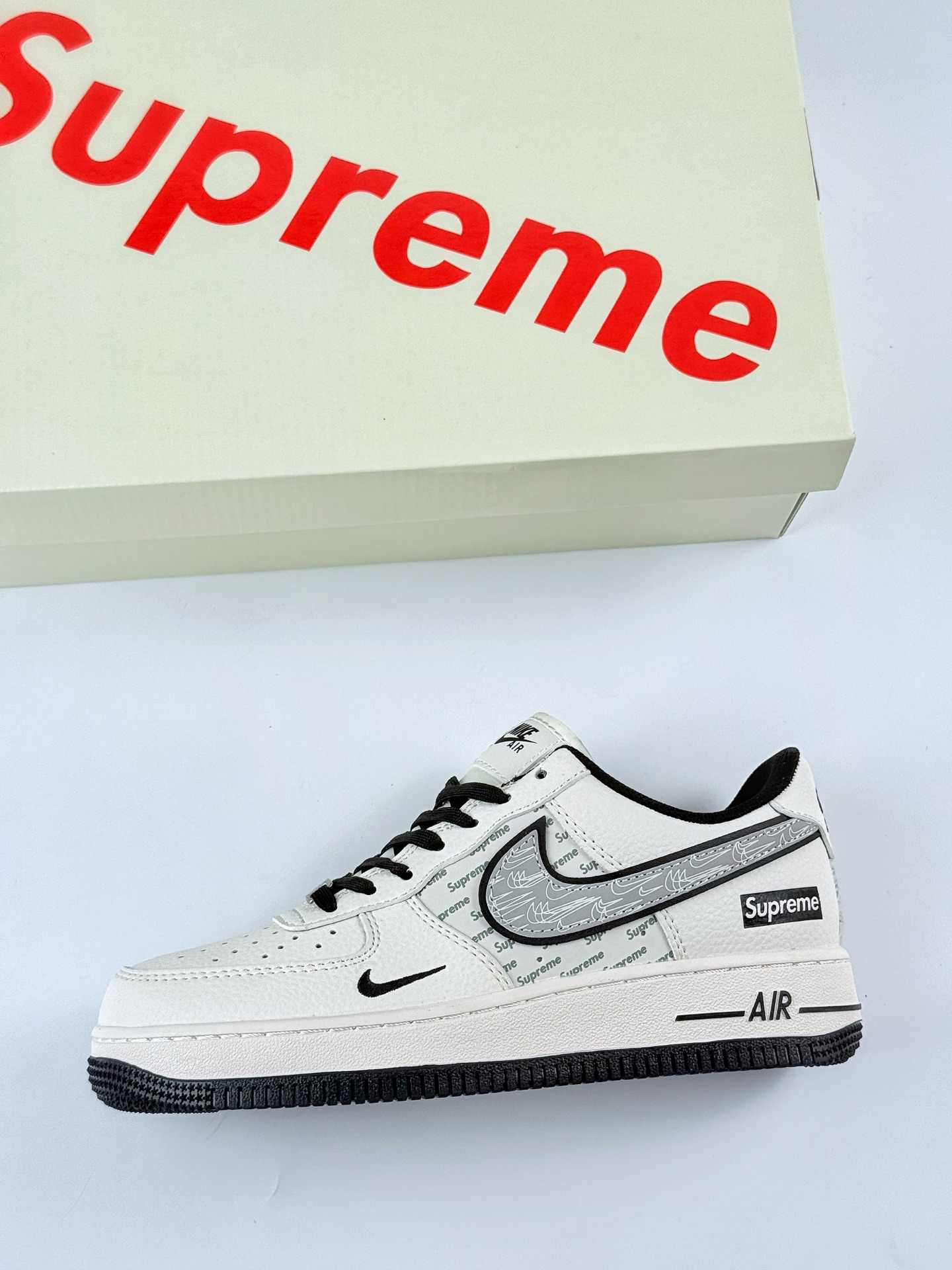 Nike Air Force 1 Low 07 x Supreme 白黑小钩 XX3168-149