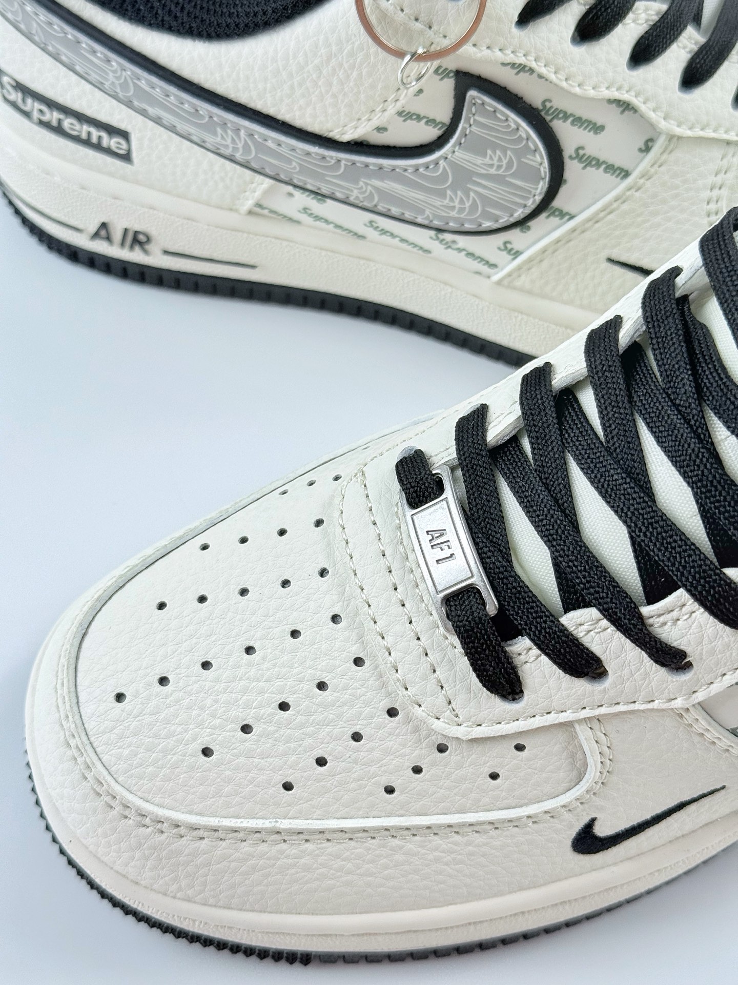 Nike Air Force 1 Low 07 x Supreme 白黑小钩 XX3168-149