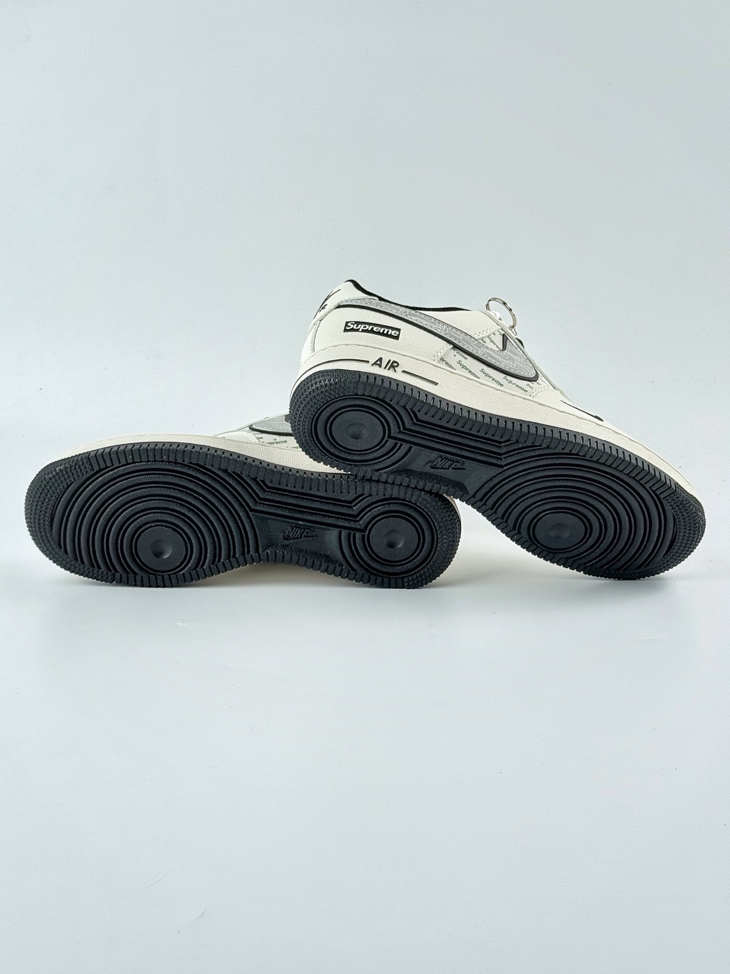 Nike Air Force 1 Low 07 x Supreme 白黑小钩 XX3168-149