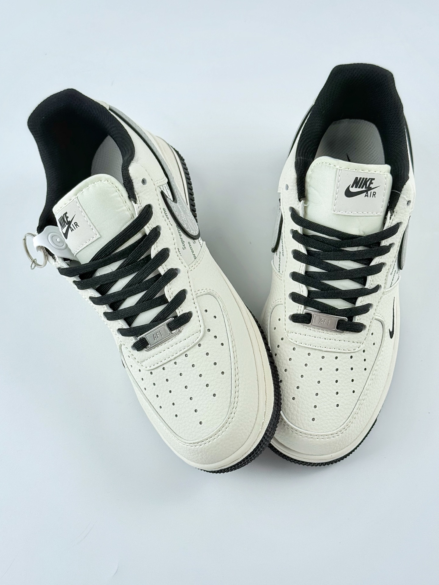 Nike Air Force 1 Low 07 x Supreme 白黑小钩 XX3168-149