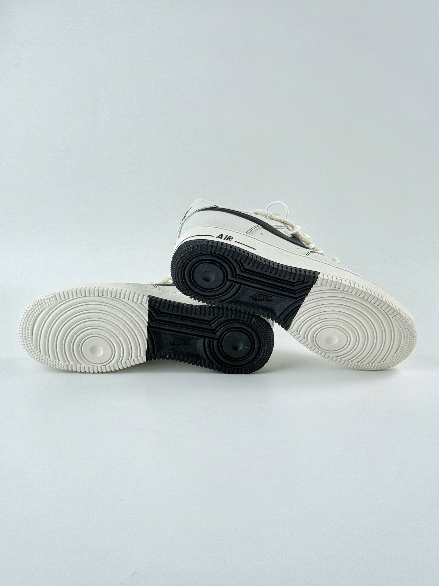 Nike Air Force 1 Low 07 白黑绑带 SX 1968002