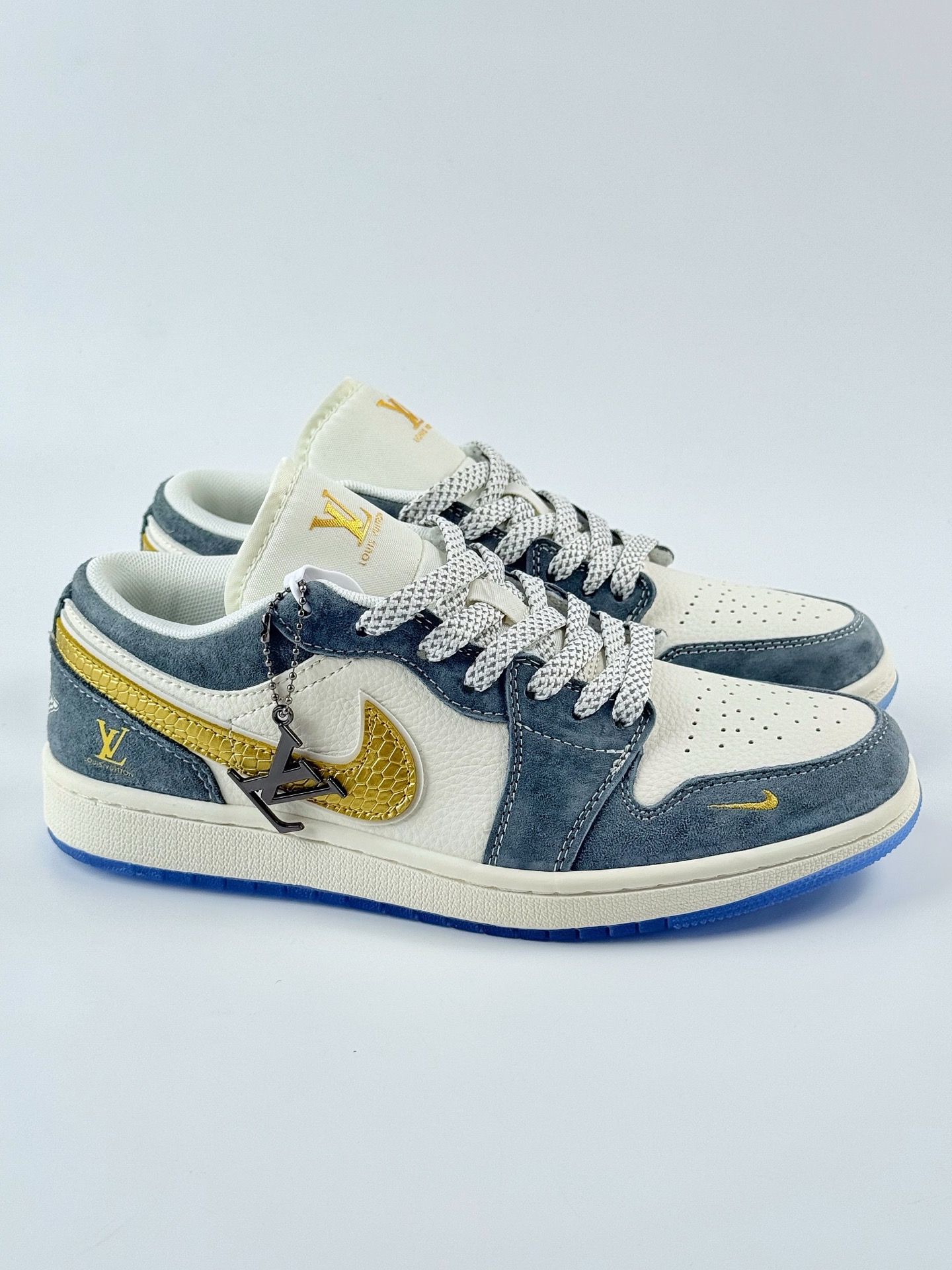 Air Jordan 1 Retro Low x Louis Vuitton 白青金小钩满天星 XX3168-167