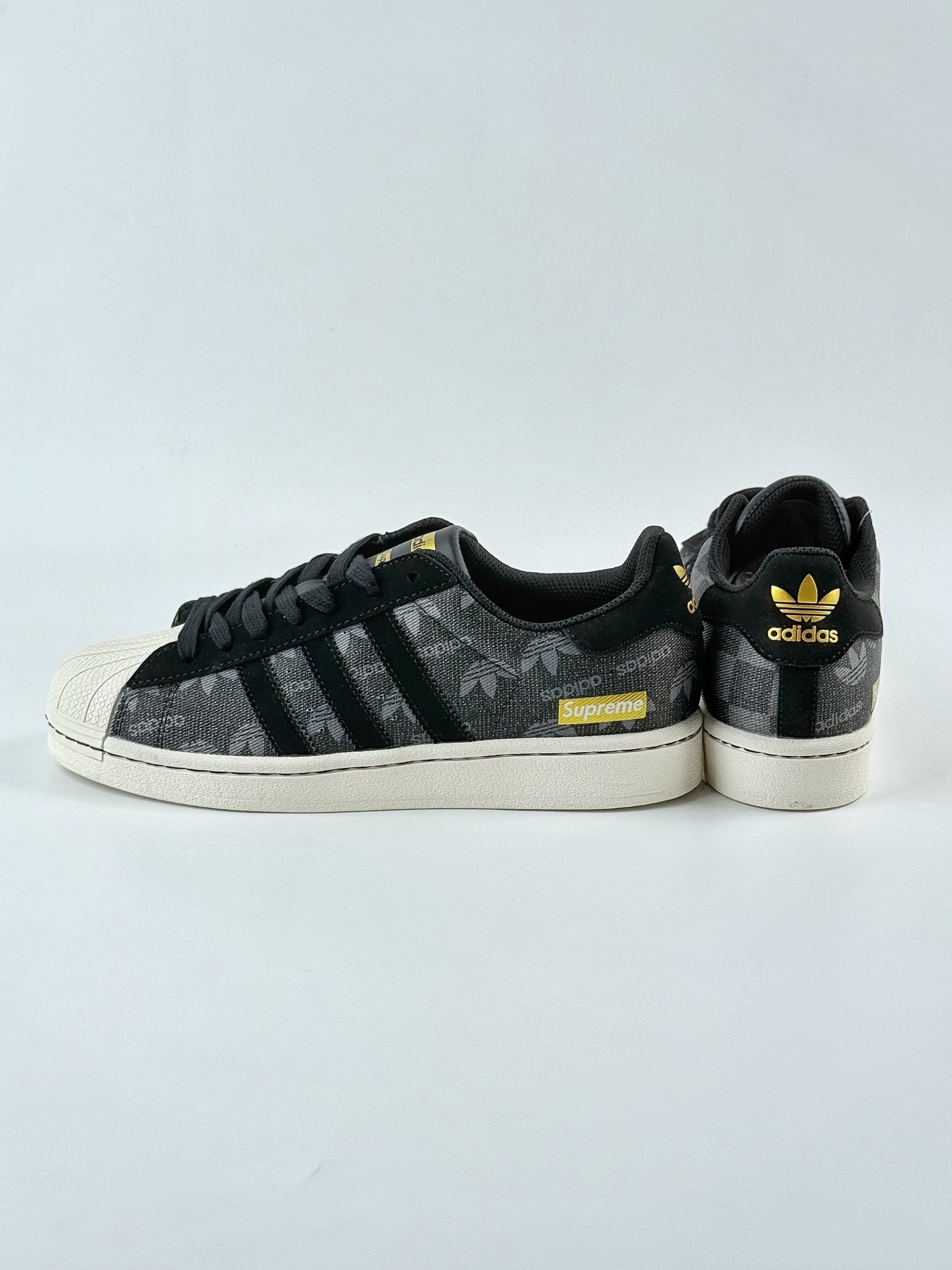 AD Originals Superstar x Supreme 黑金 BZ2531