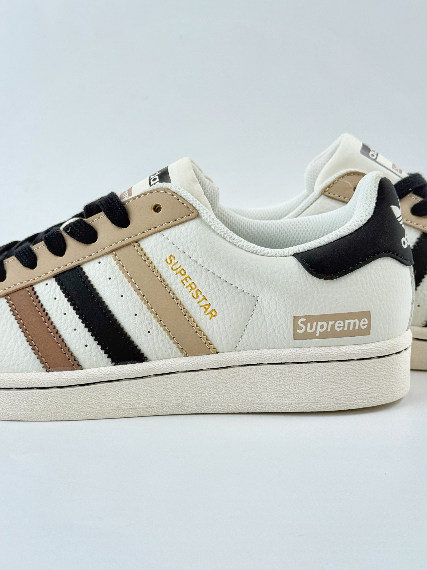 AD Originals Superstar x Supreme 白黑棕 SD6810