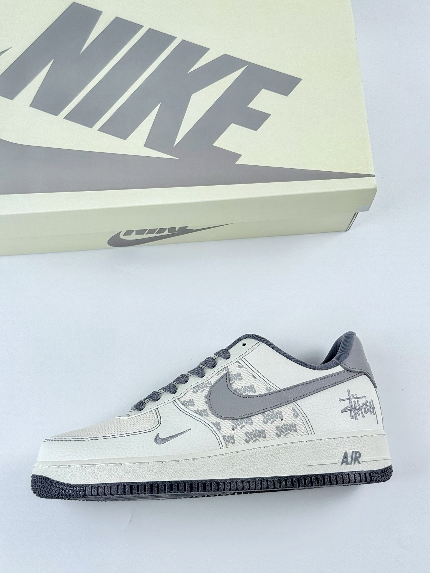Nike Air Force 1 Low 07 x Stussy 白灰小钩满天星 BZ6808-101