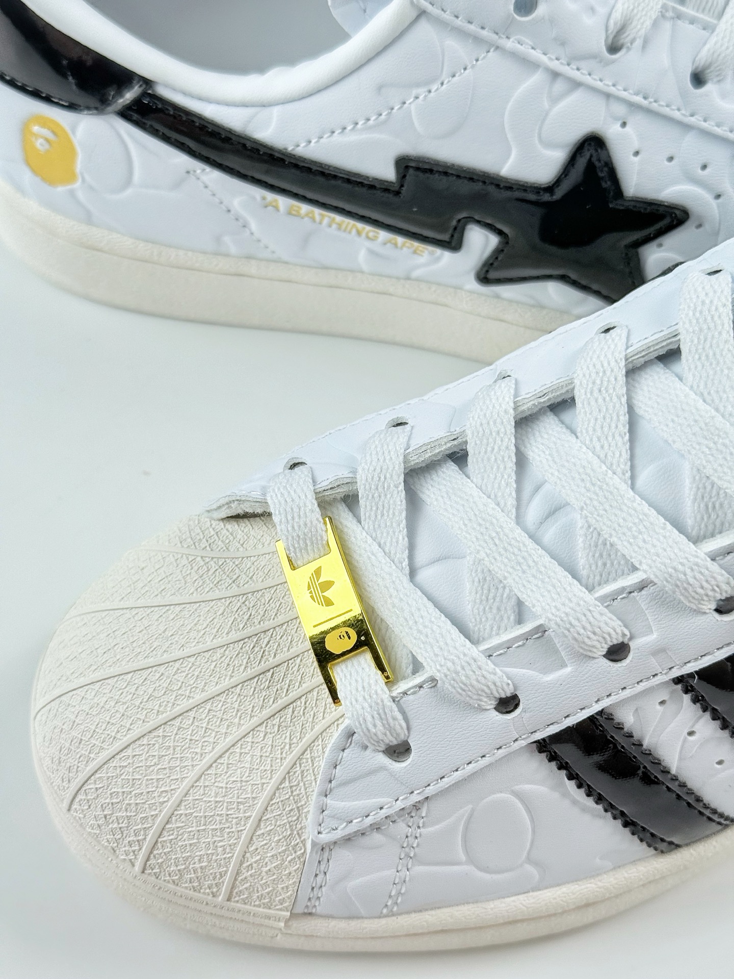 AD Originals Superstar x A BATHING APE 白 JR2701
