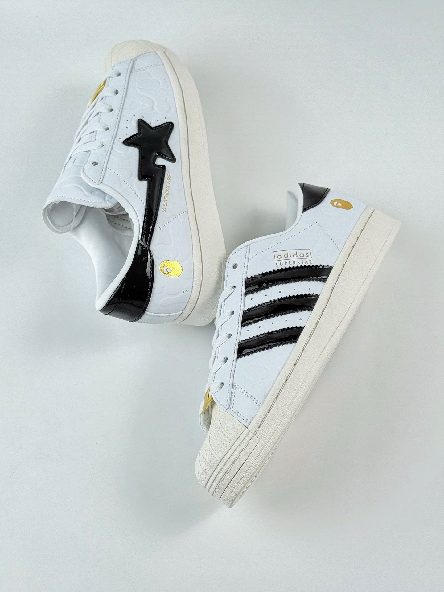 AD Originals Superstar x A BATHING APE 白 JR2701