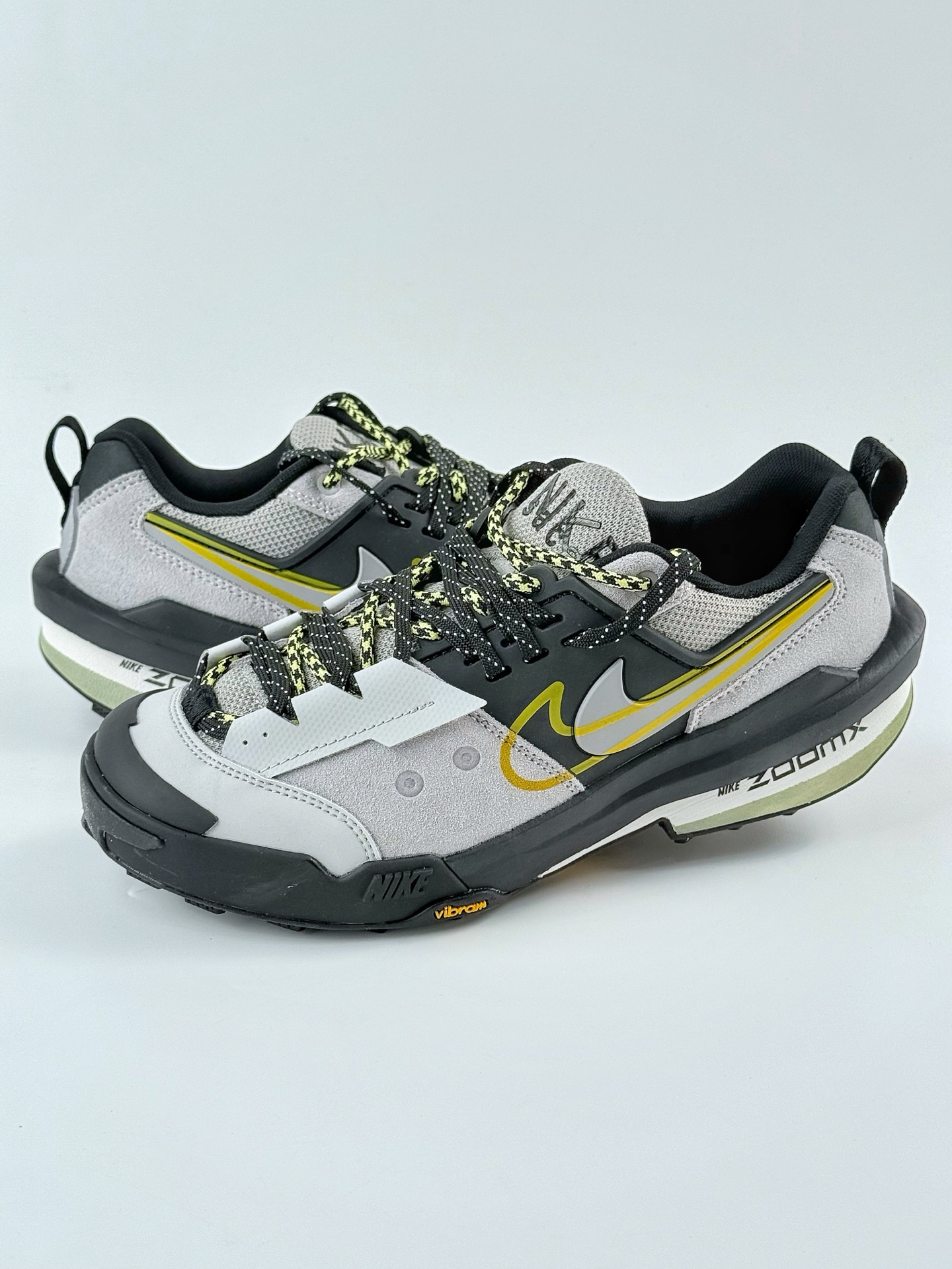 300 Sacai x Nike Zegamadome SP 联名款 舒适百搭防滑耐磨休闲运动鞋 HQ8618-003
