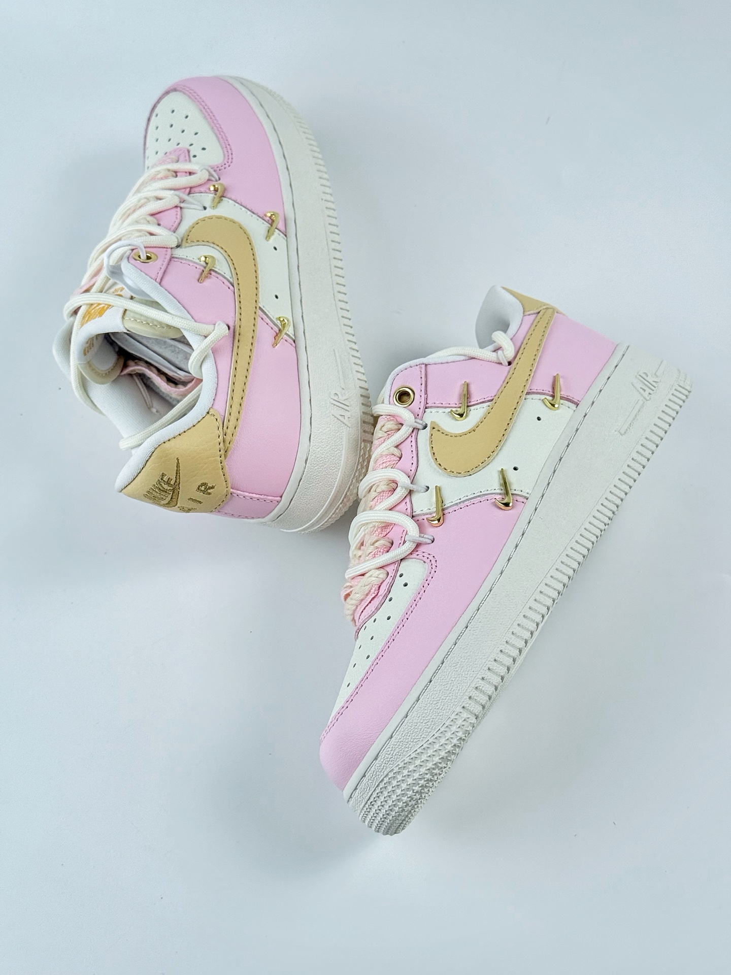 Nike Air Force 1 Low 07 粉白金四小钩绑带满天星 ZB2574-600