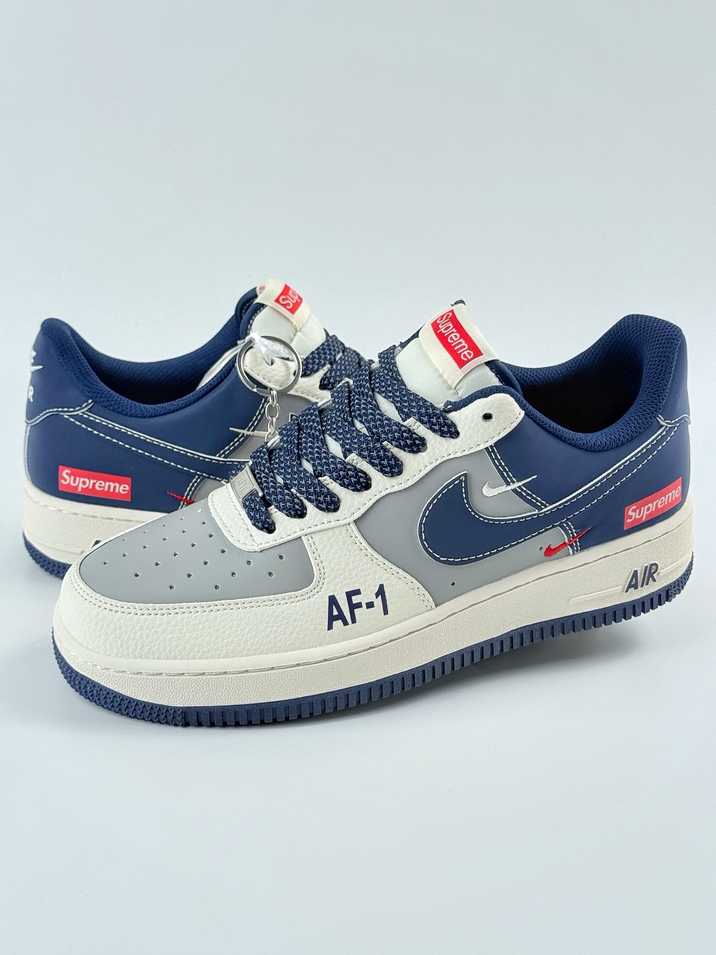 260 Nike Air Force 1 Low 07 x Supreme 白蓝双小钩满天星 HH7518-054