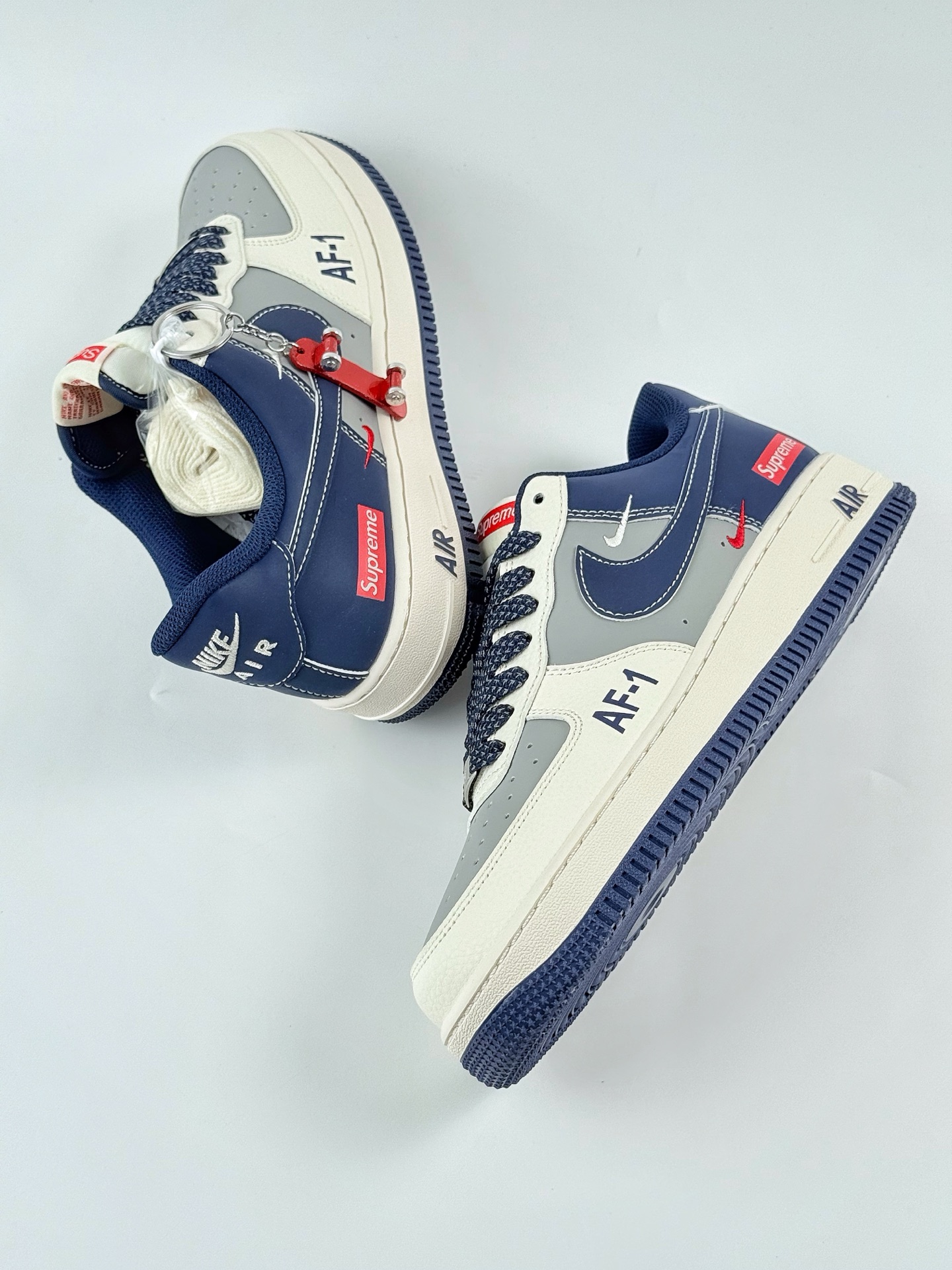260 Nike Air Force 1 Low 07 x Supreme 白蓝双小钩满天星 HH7518-054