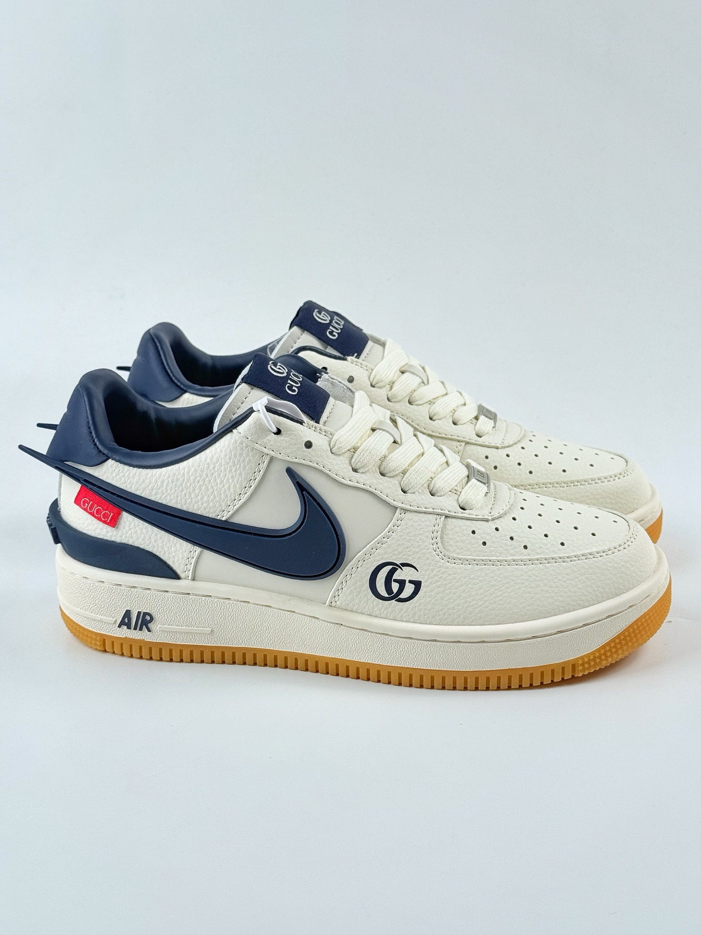 260 Nike Air Force 1 Low 07 x GUCCI 白蓝大钩 XS3464-576