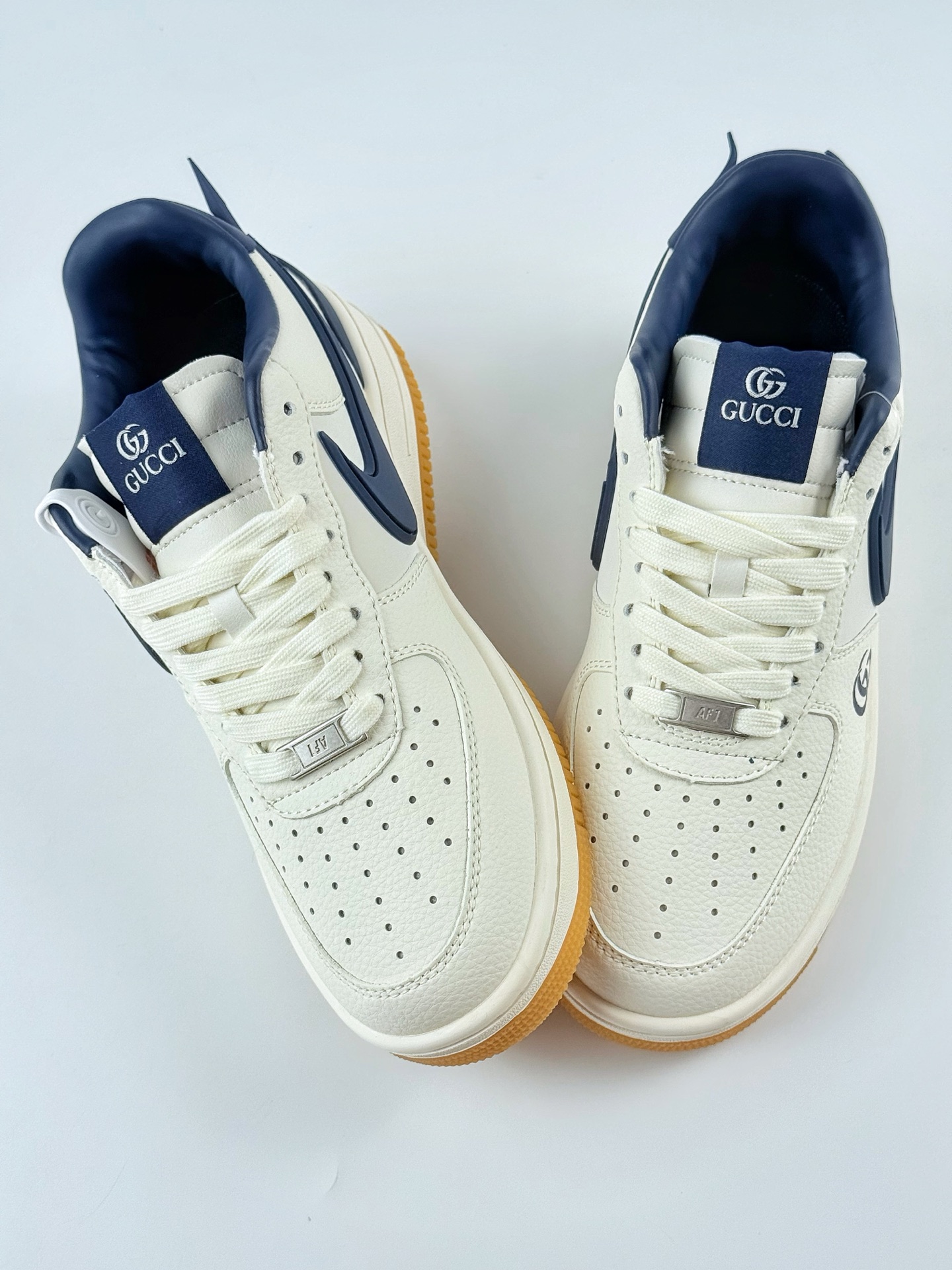 260 Nike Air Force 1 Low 07 x GUCCI 白蓝大钩 XS3464-576