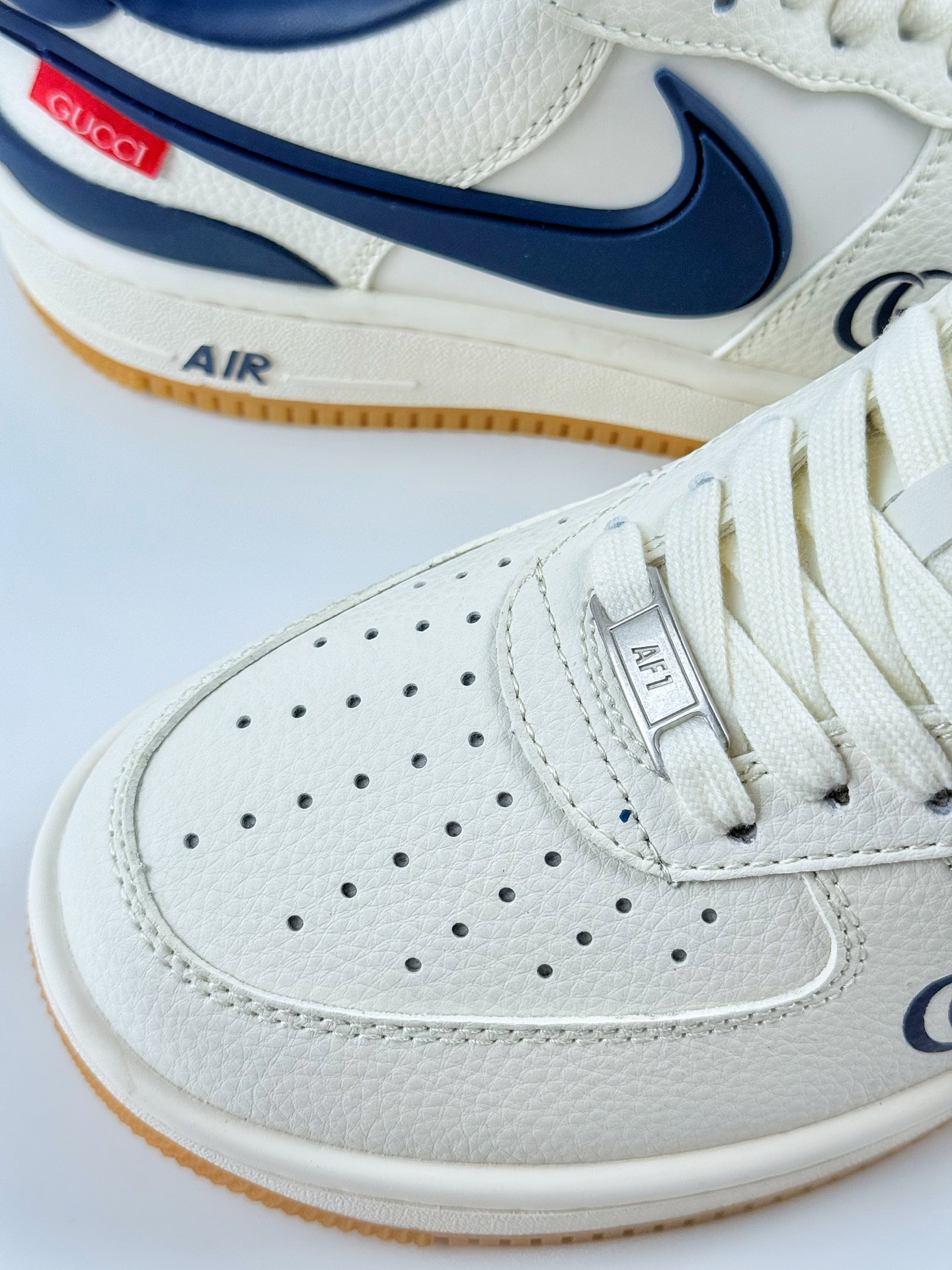 260 Nike Air Force 1 Low 07 x GUCCI 白蓝大钩 XS3464-576
