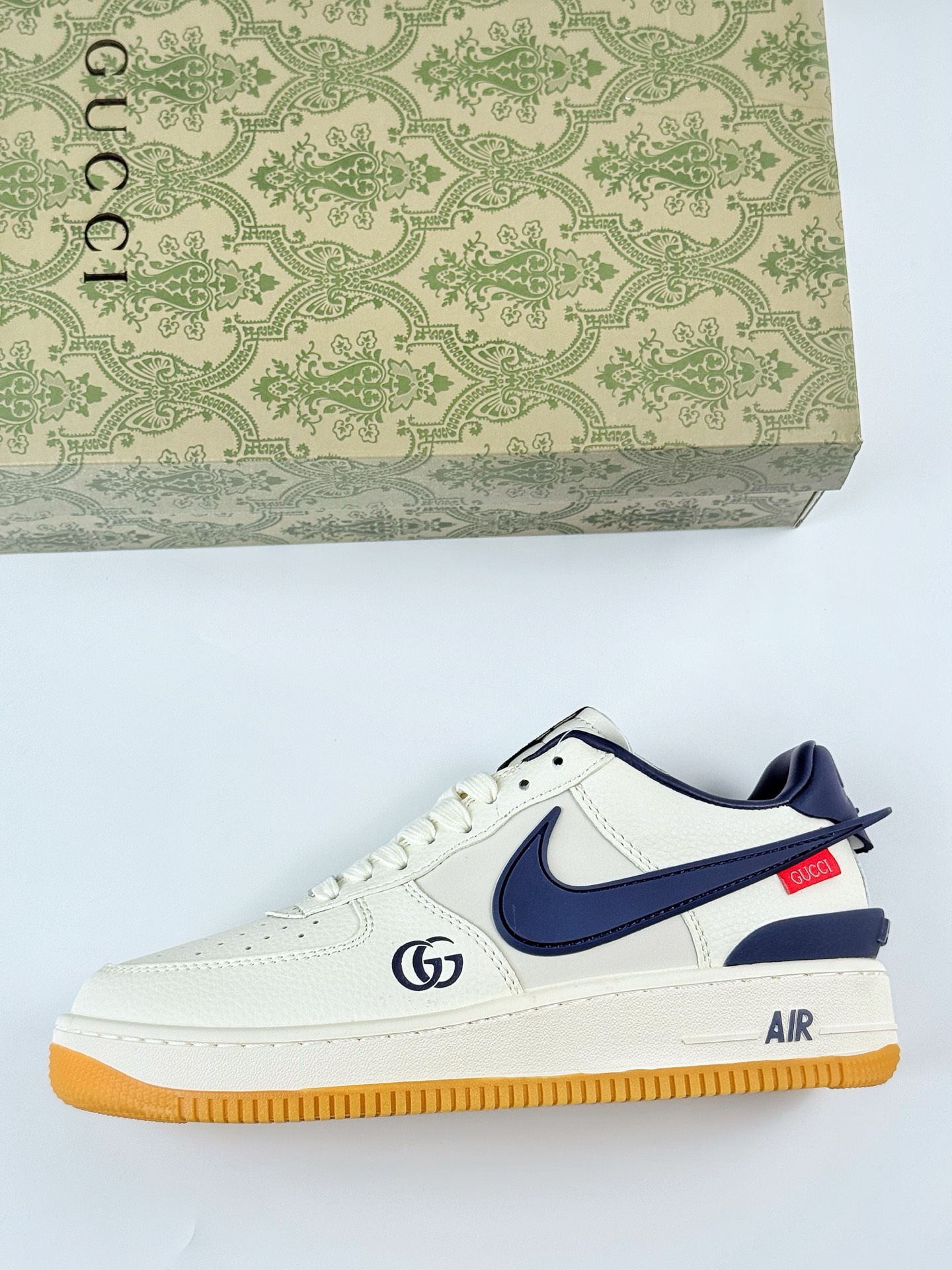 260 Nike Air Force 1 Low 07 x GUCCI 白蓝大钩 XS3464-576