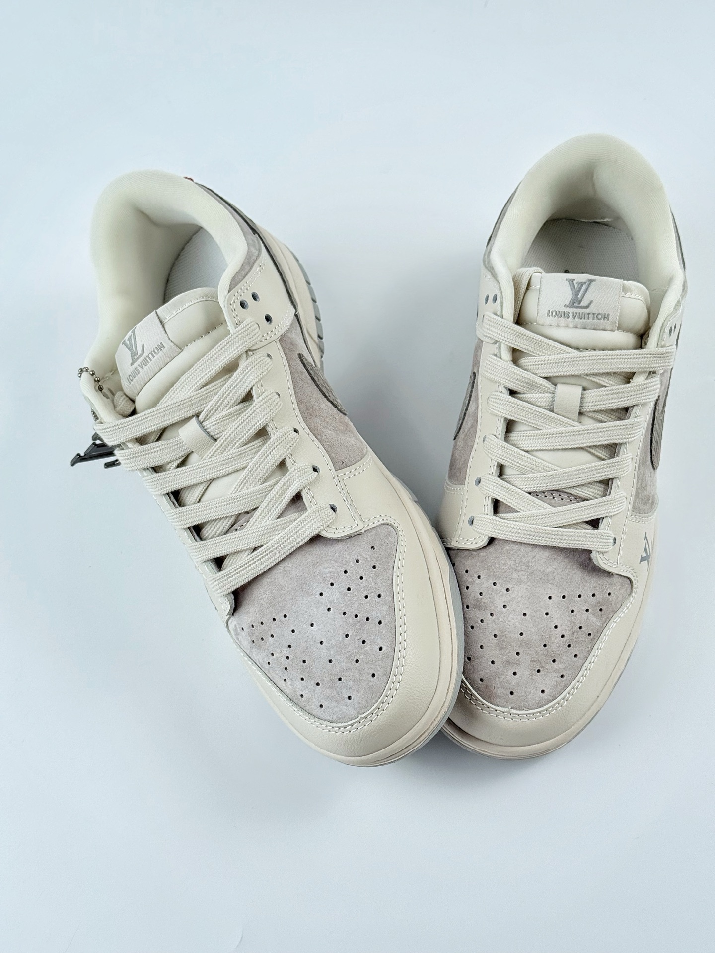 Nike SB Dunk Low x Louis Vuitton 白灰红 XX3168-125