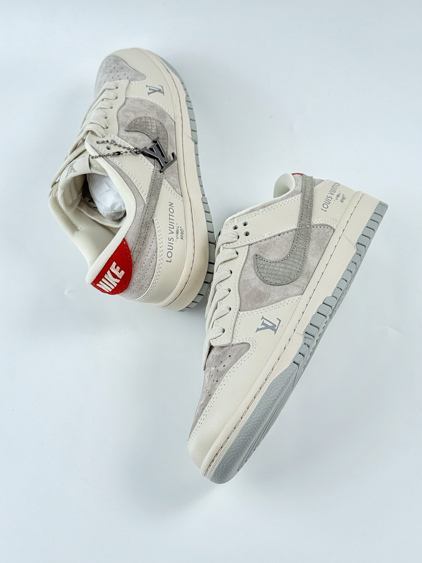 Nike SB Dunk Low x Louis Vuitton 白灰红 XX3168-125
