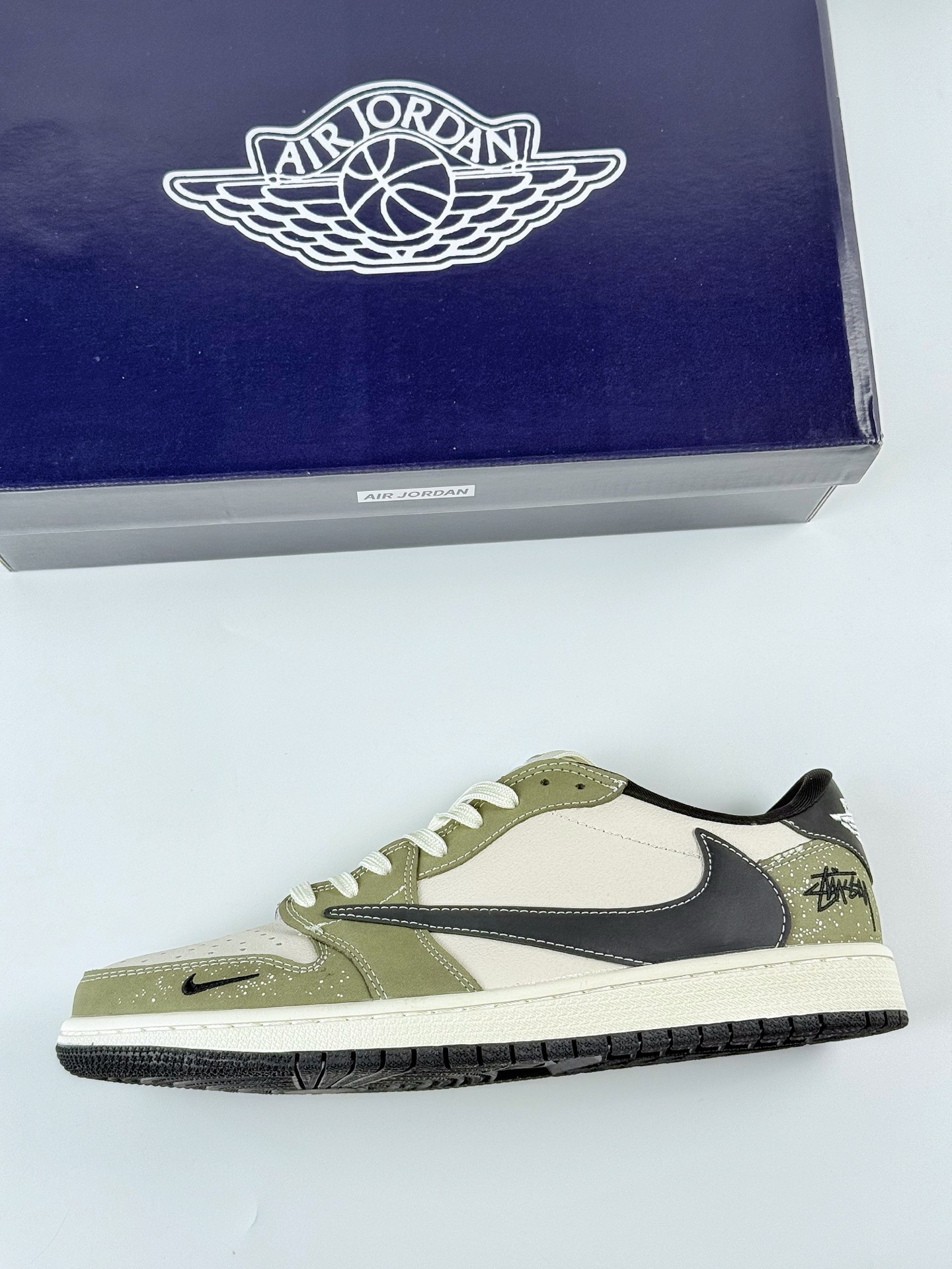 Travis Scott x Nike Air Jordan 1 Low x The North Face Air Jordan 1 Low 反转绿白黑小钩倒钩 LD2025-018