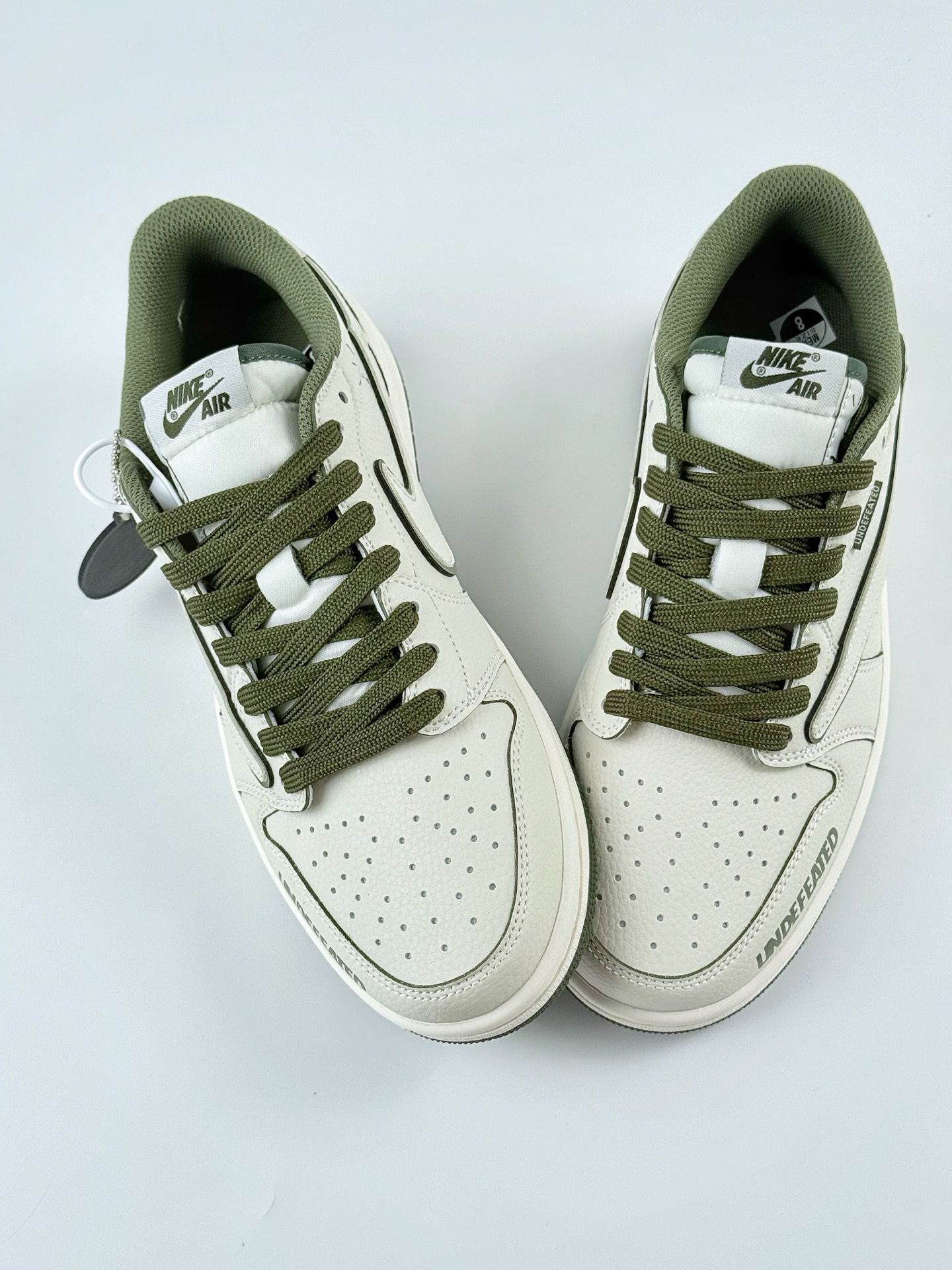 Travis Scott x Nike Air Jordan 1 Low x UNDEFEATED Air Jordan 1 Low 反转白绿倒钩 DF1845-535