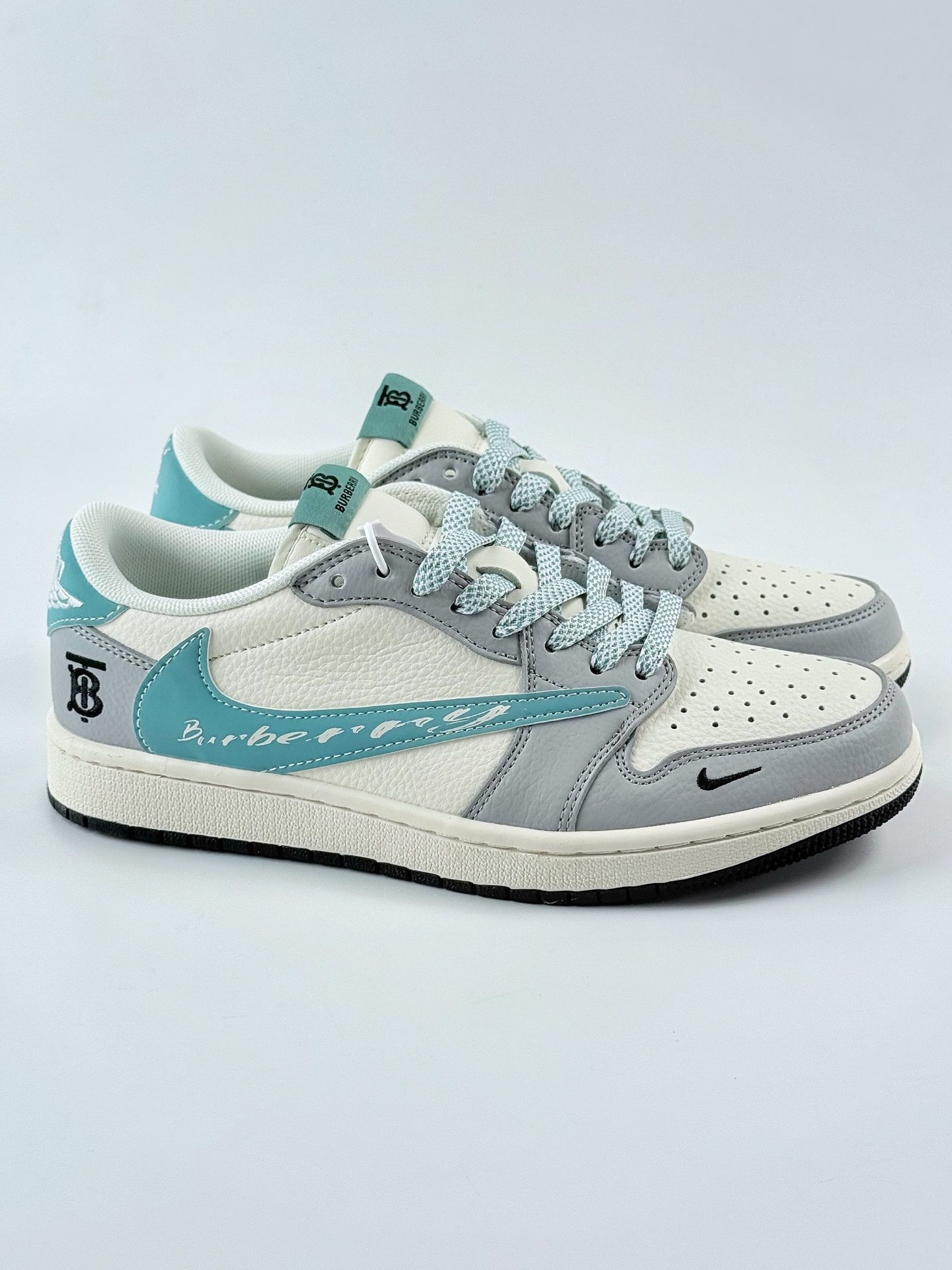 240 Travis Scott x Nike Air Jordan 1 Low x BURBRRY Air Jordan 1 Low 反转灰白蓝小钩满天星倒钩 XF8698-072