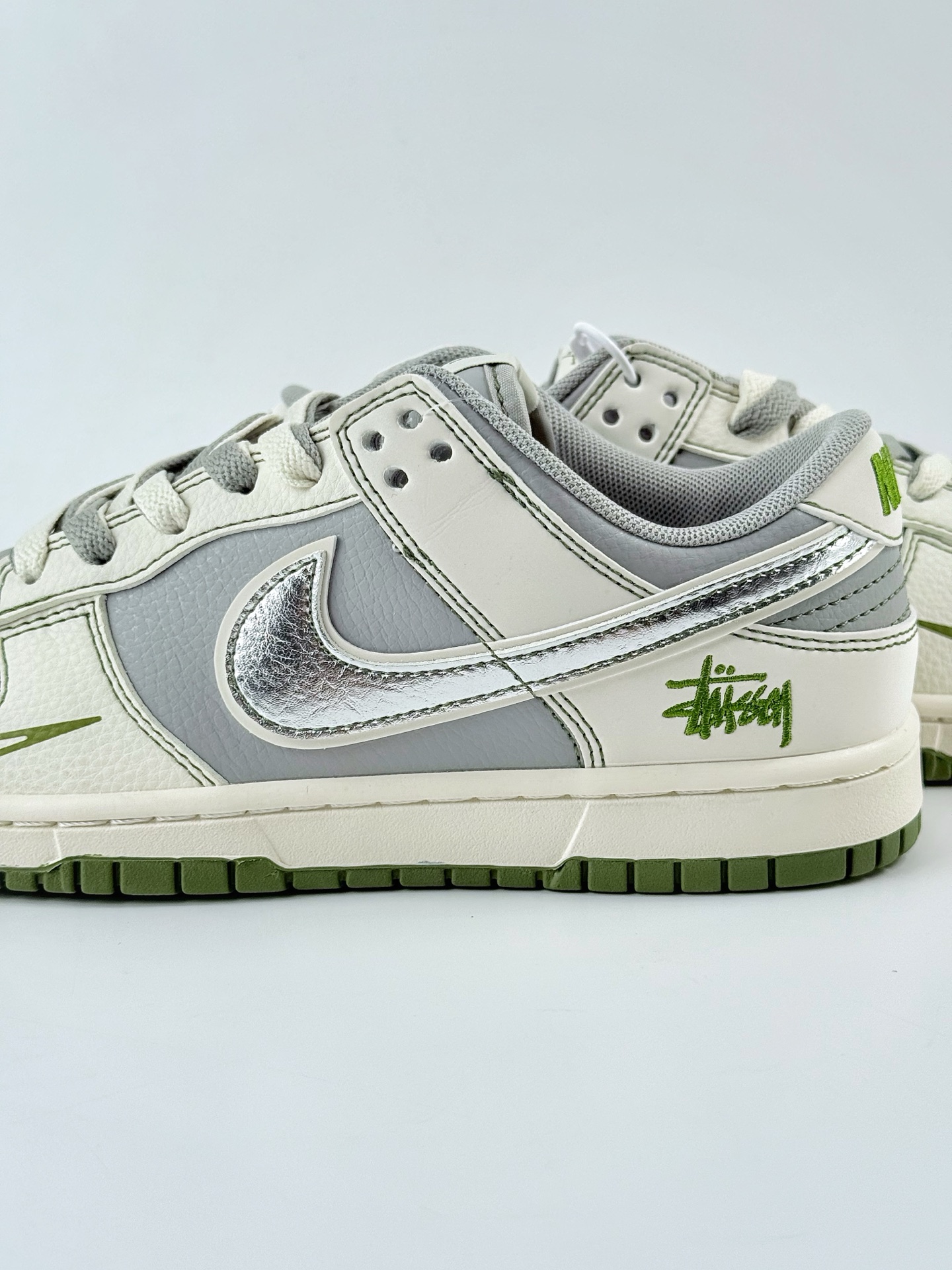 240 Nike SB Dunk Low x Stussy 白灰绿小钩双鞋带 XF8698-086