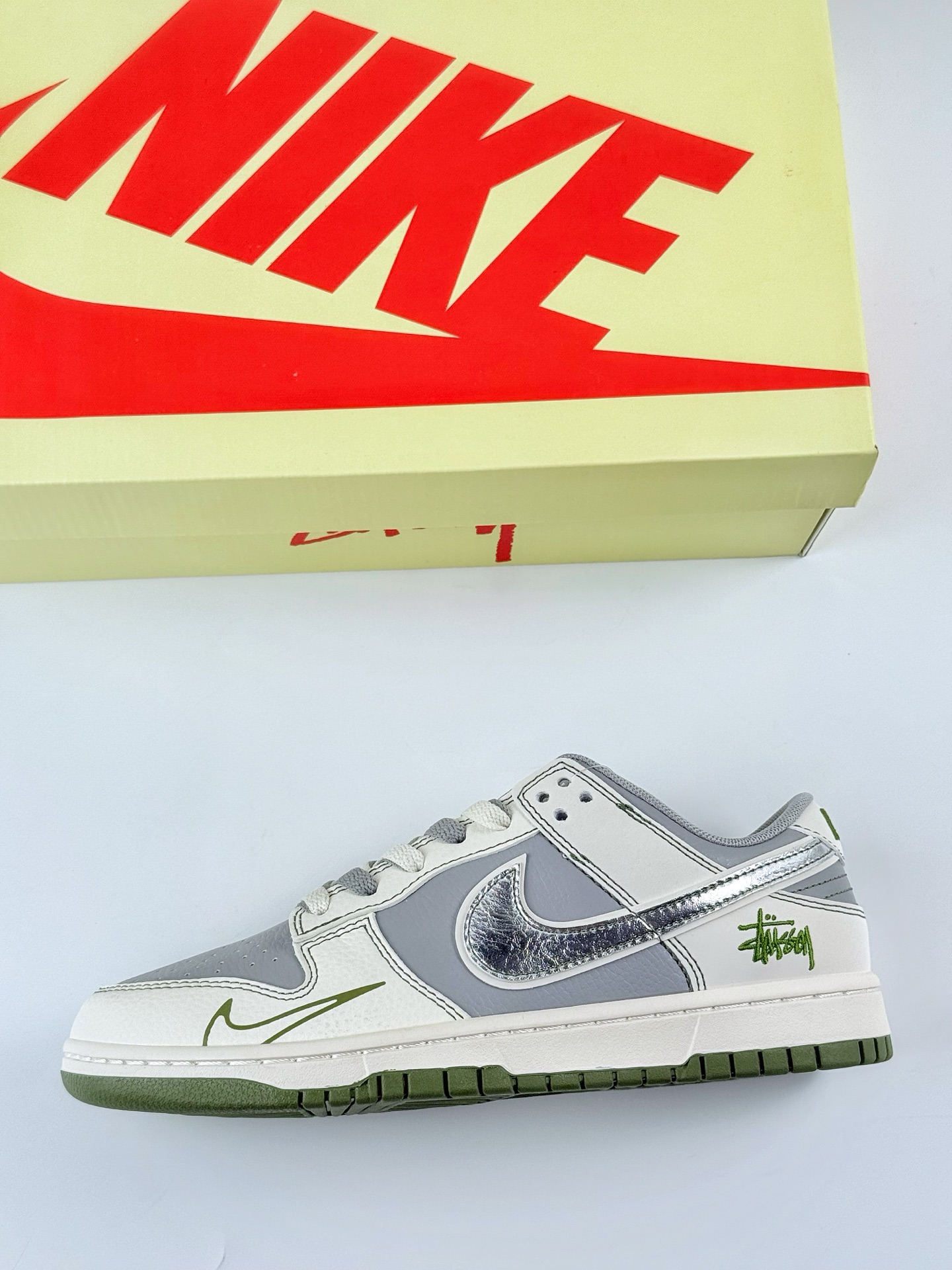 240 Nike SB Dunk Low x Stussy 白灰绿小钩双鞋带 XF8698-086
