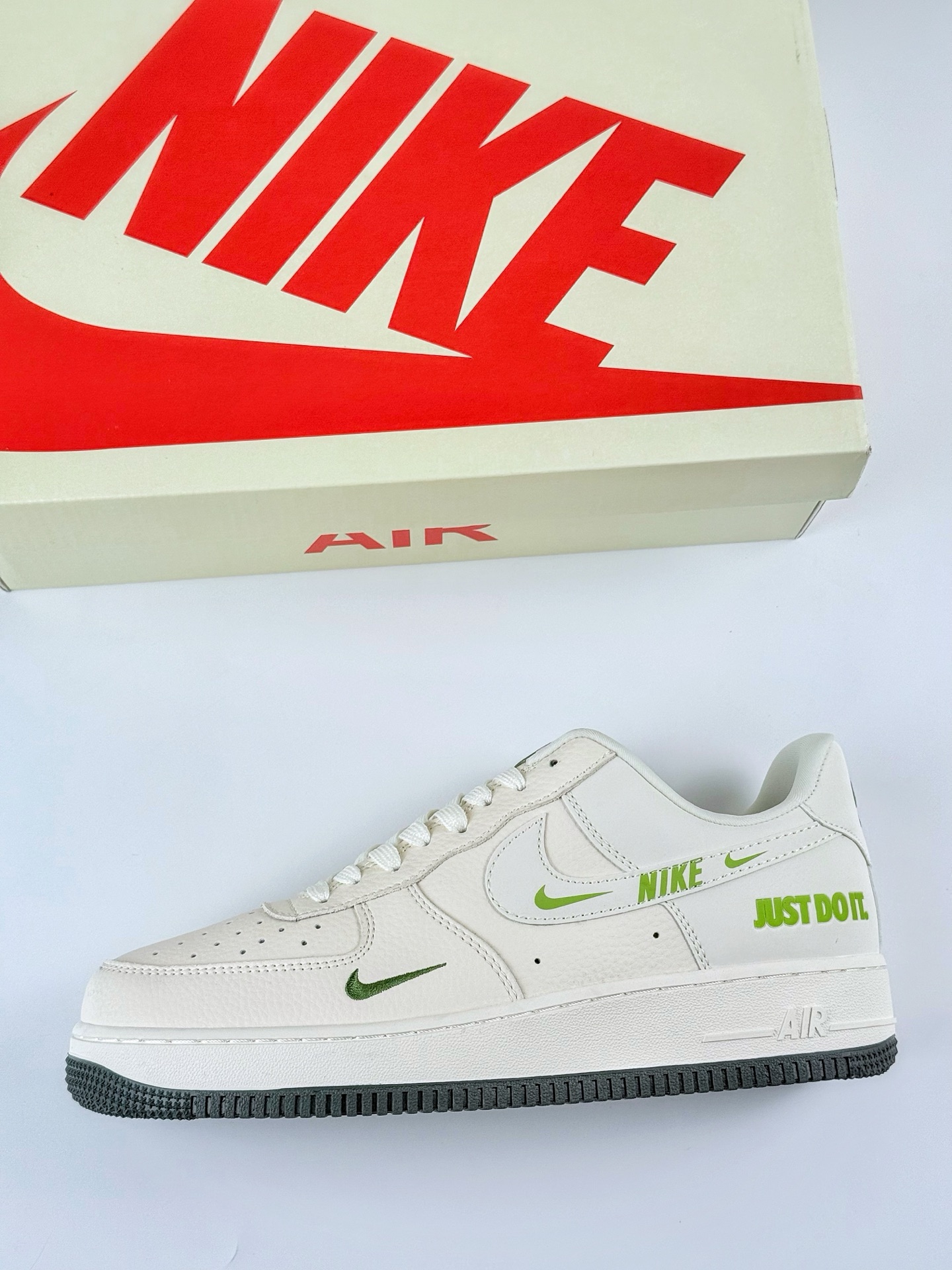 Nike Air Force 1 Low 07 白绿三小钩 DF0188-056