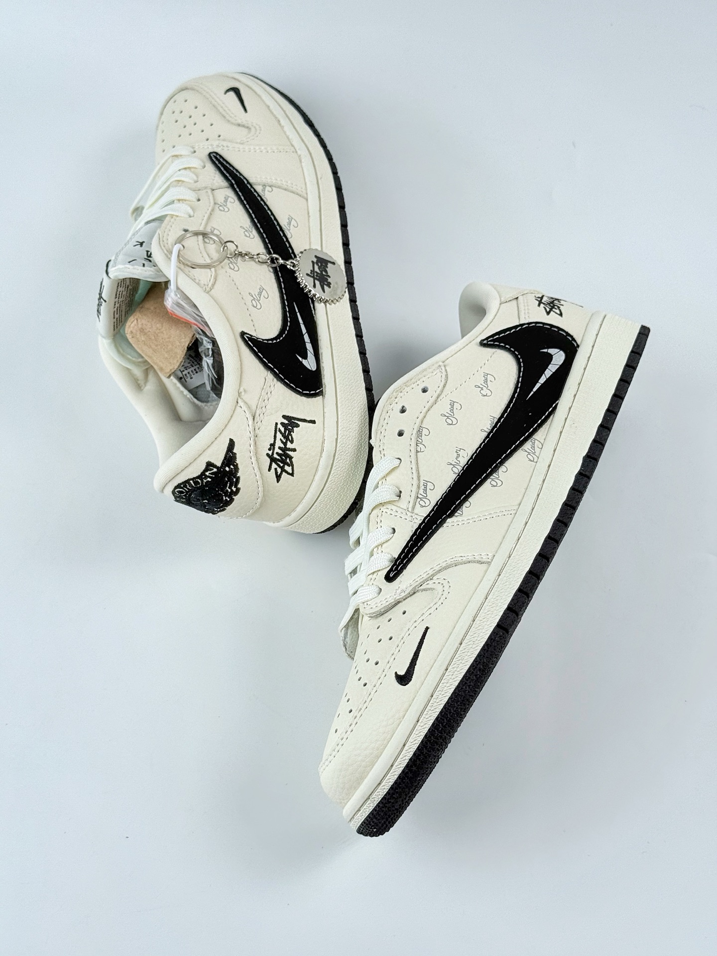 Travis Scott x Nike Air Jordan 1 Low x Stussy Air Jordan 1 Low 反转白黑小钩倒钩 XS2024-043