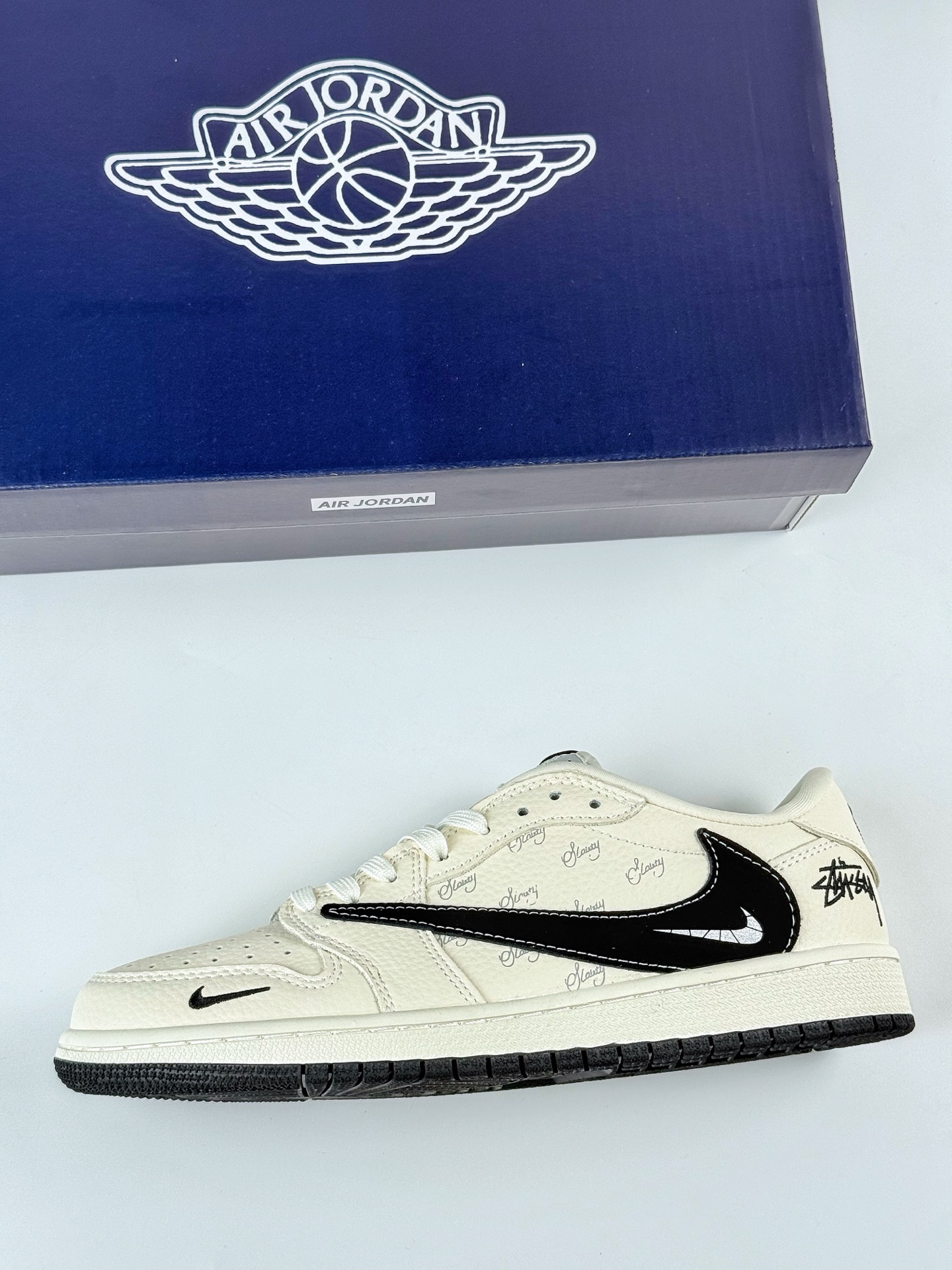 Travis Scott x Nike Air Jordan 1 Low x Stussy Air Jordan 1 Low 反转白黑小钩倒钩 XS2024-043