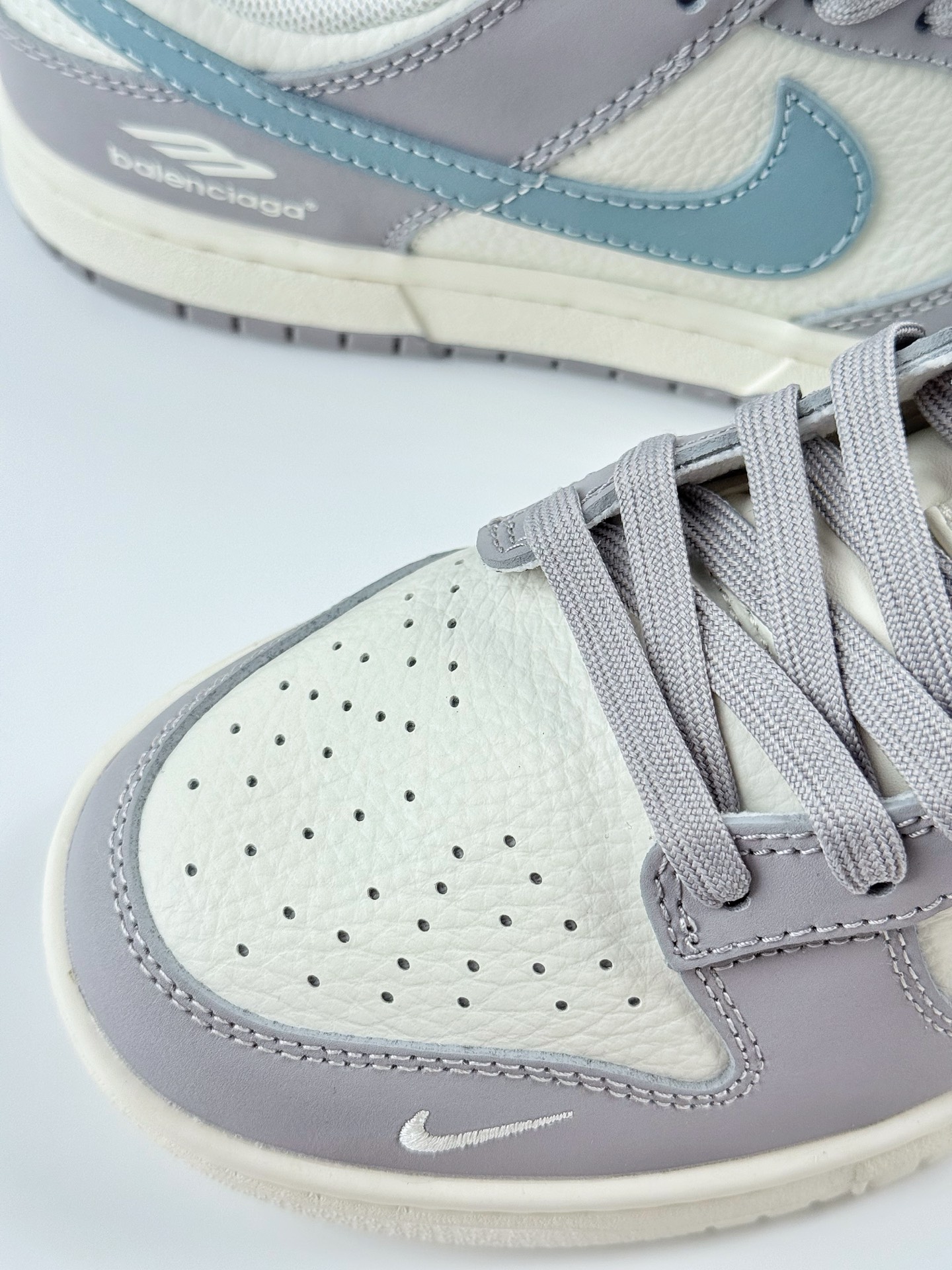 Nike SB Dunk Low x Balenciaga 灰白蓝小钩 FX1588-307