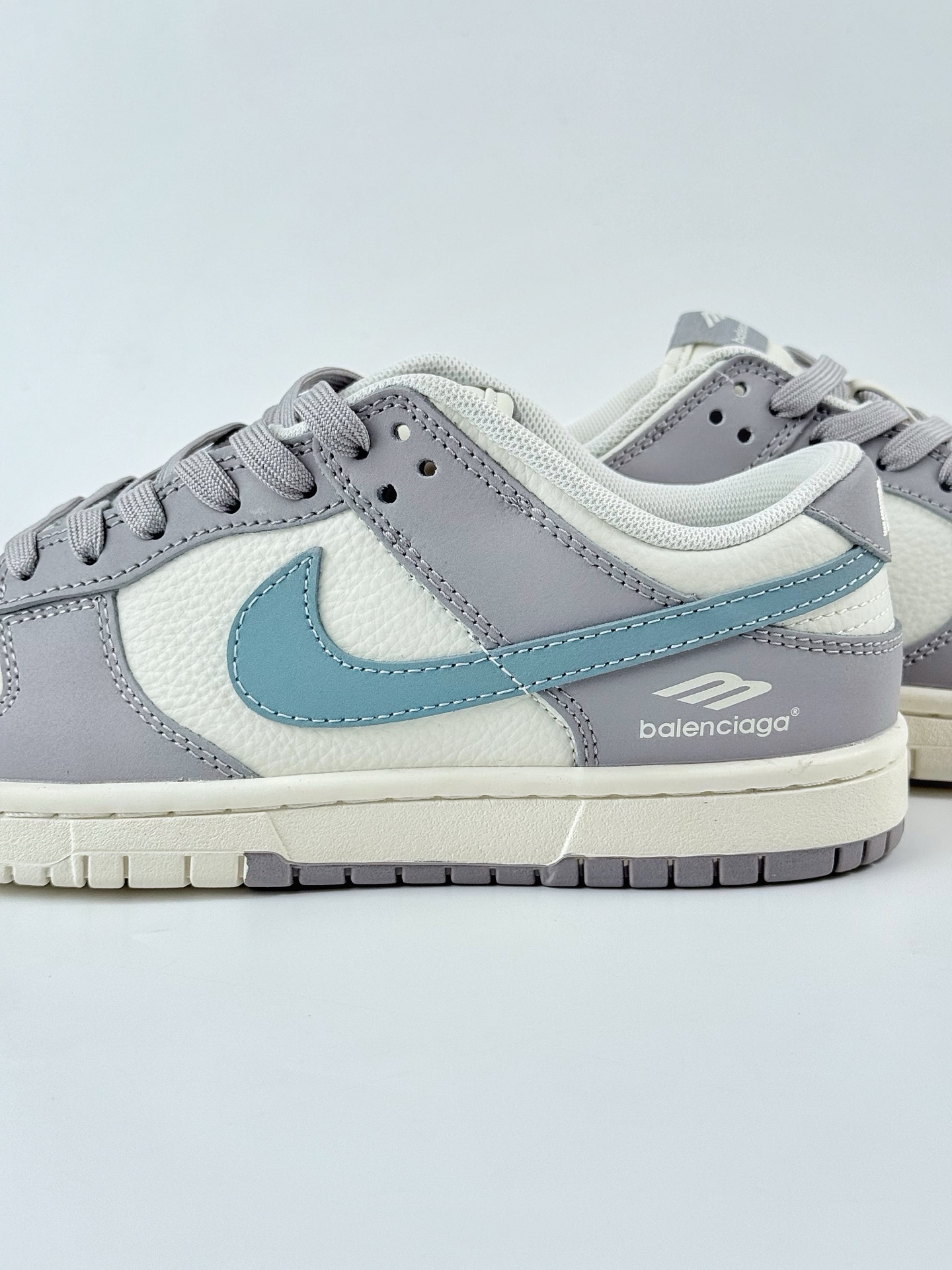 Nike SB Dunk Low x Balenciaga 灰白蓝小钩 FX1588-307