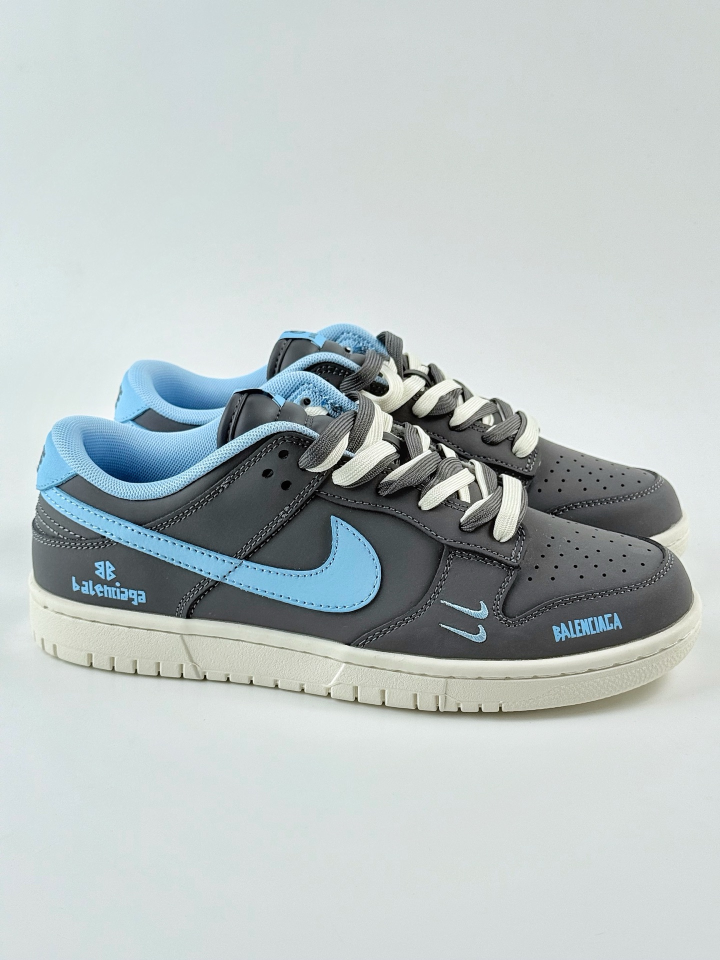Nike SB Dunk Low x Balenciaga 灰蓝双小钩 FX1588-301