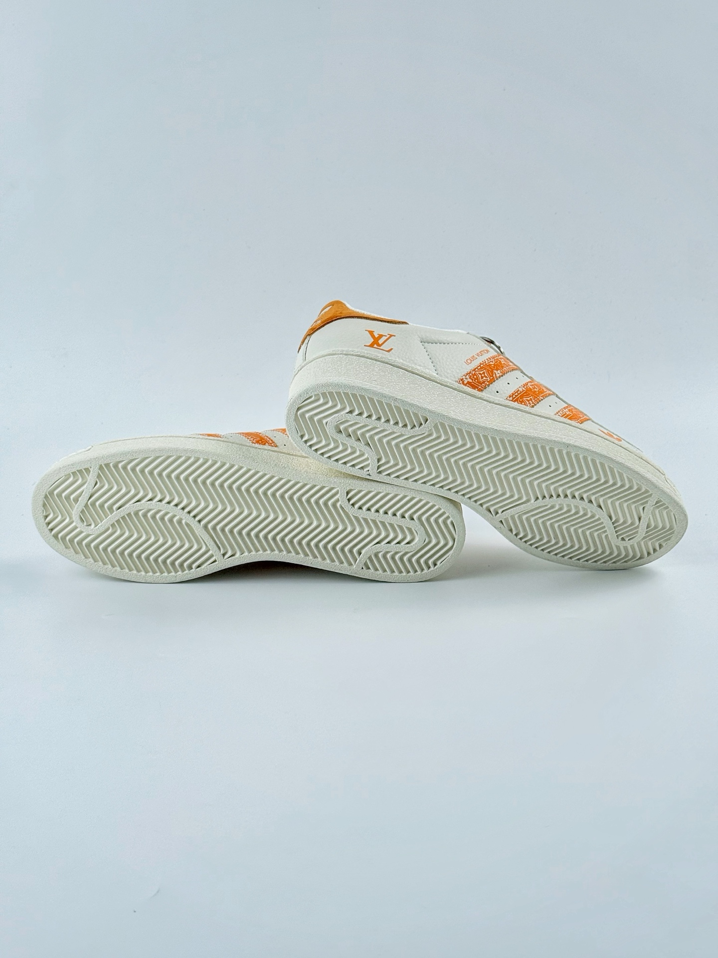 AD Originals Superstar x Louis Vuitton 白橙 XS0005