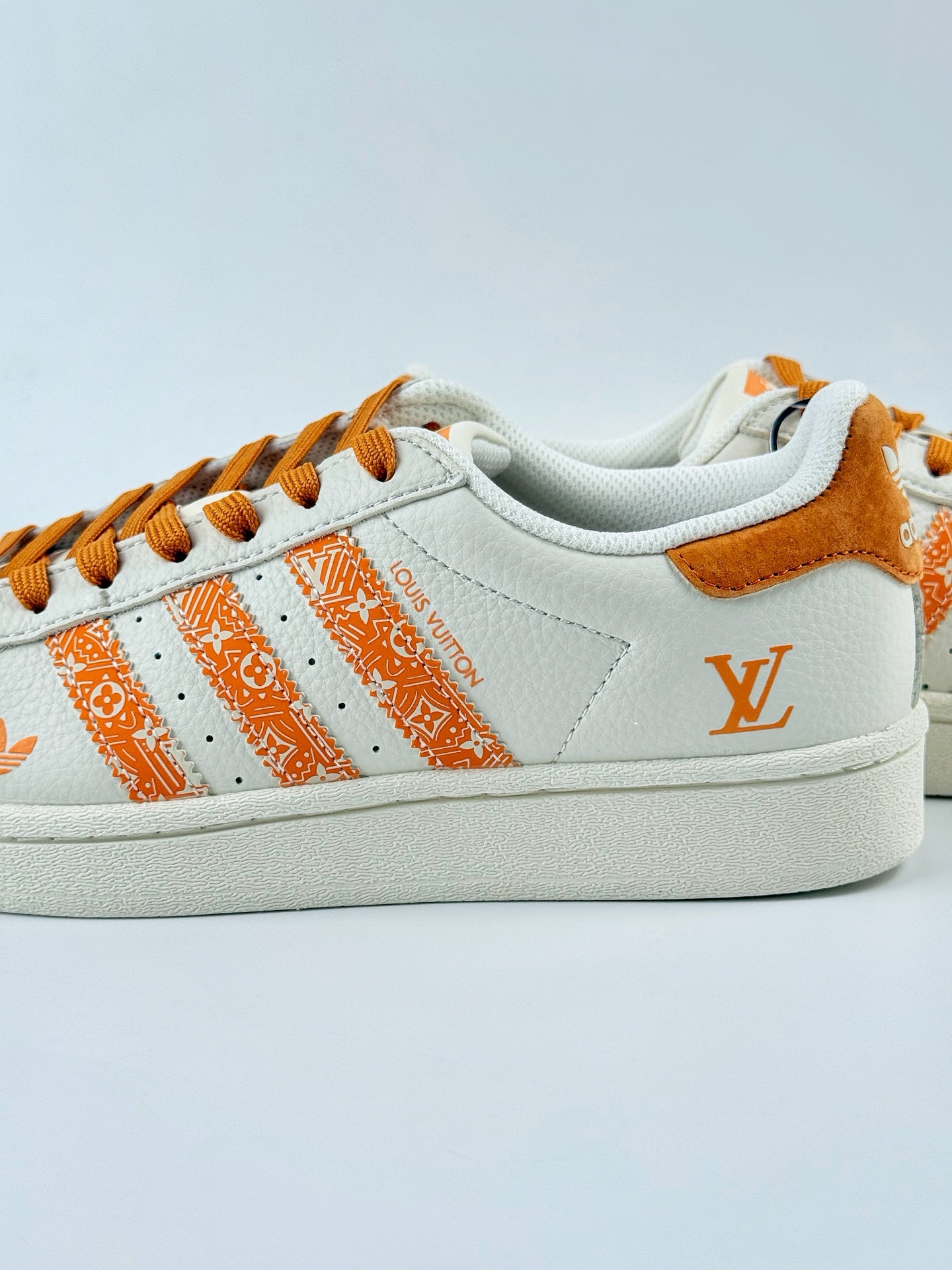 AD Originals Superstar x Louis Vuitton 白橙 XS0005
