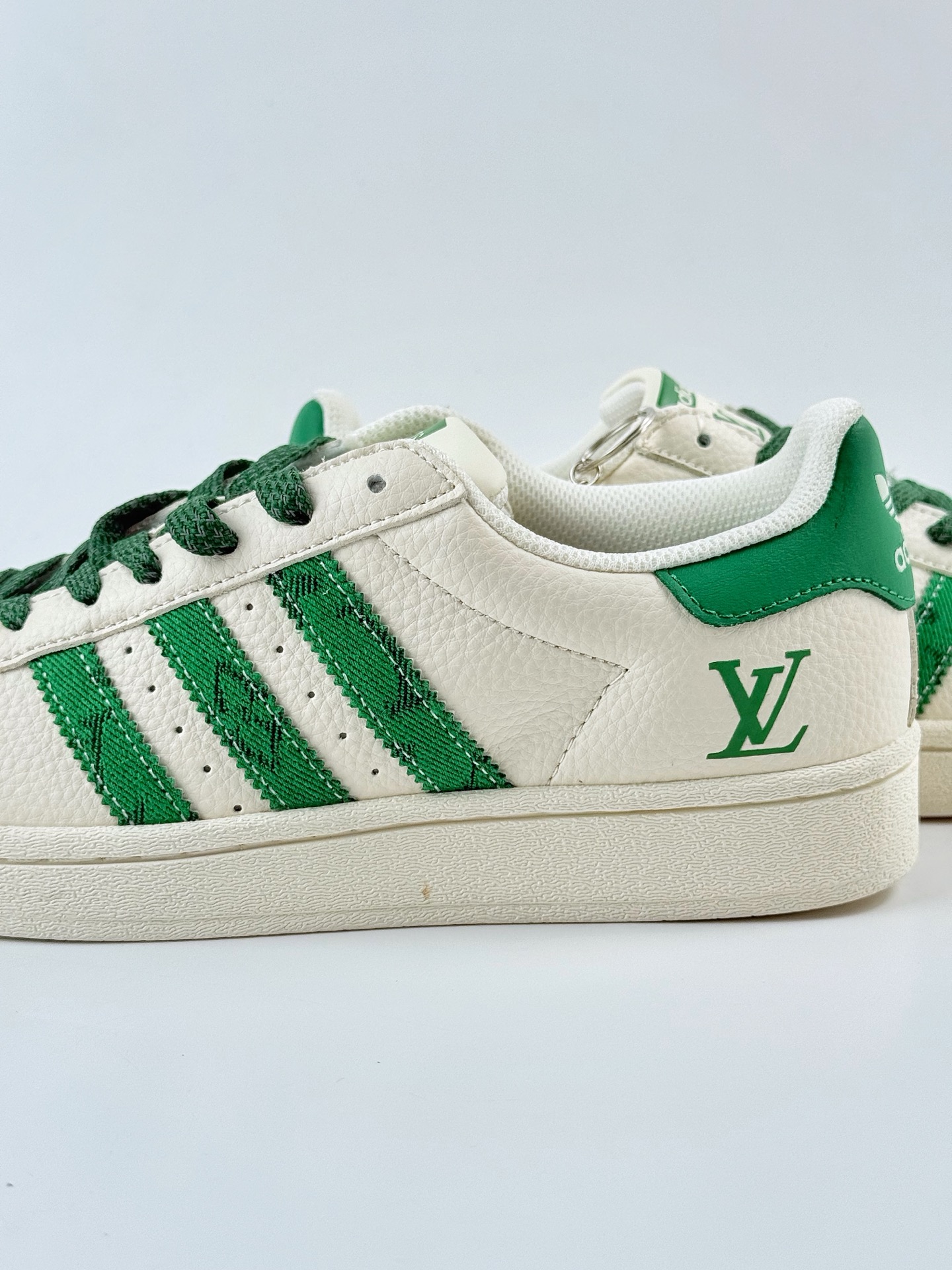 AD Originals Superstar x Louis Vuitton 白绿满天星 XS0003