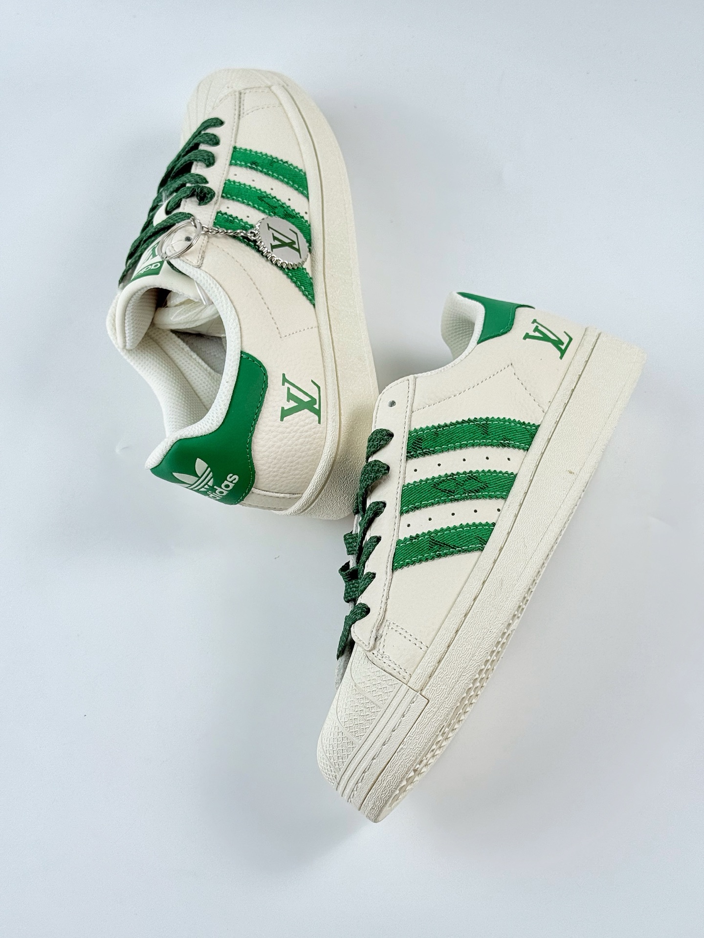 AD Originals Superstar x Louis Vuitton 白绿满天星 XS0003