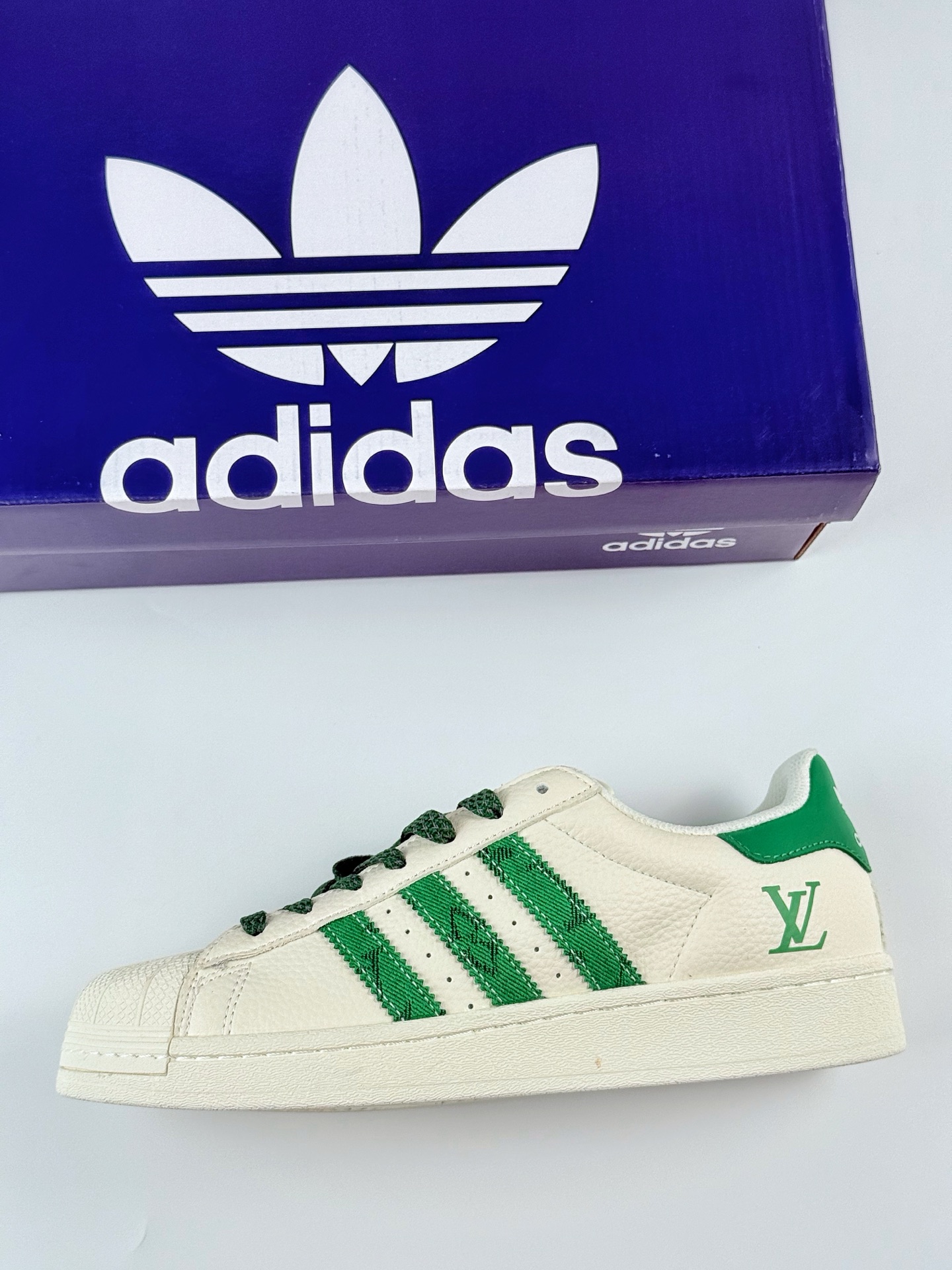 AD Originals Superstar x Louis Vuitton 白绿满天星 XS0003