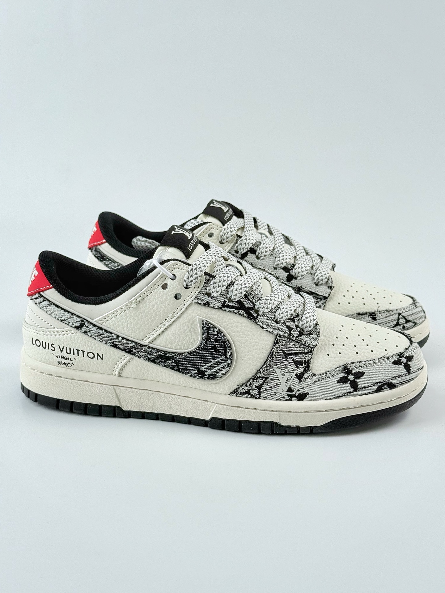 Nike SB Dunk Low x Louis Vuitton 黑白牛仔满天星 JY6988-110