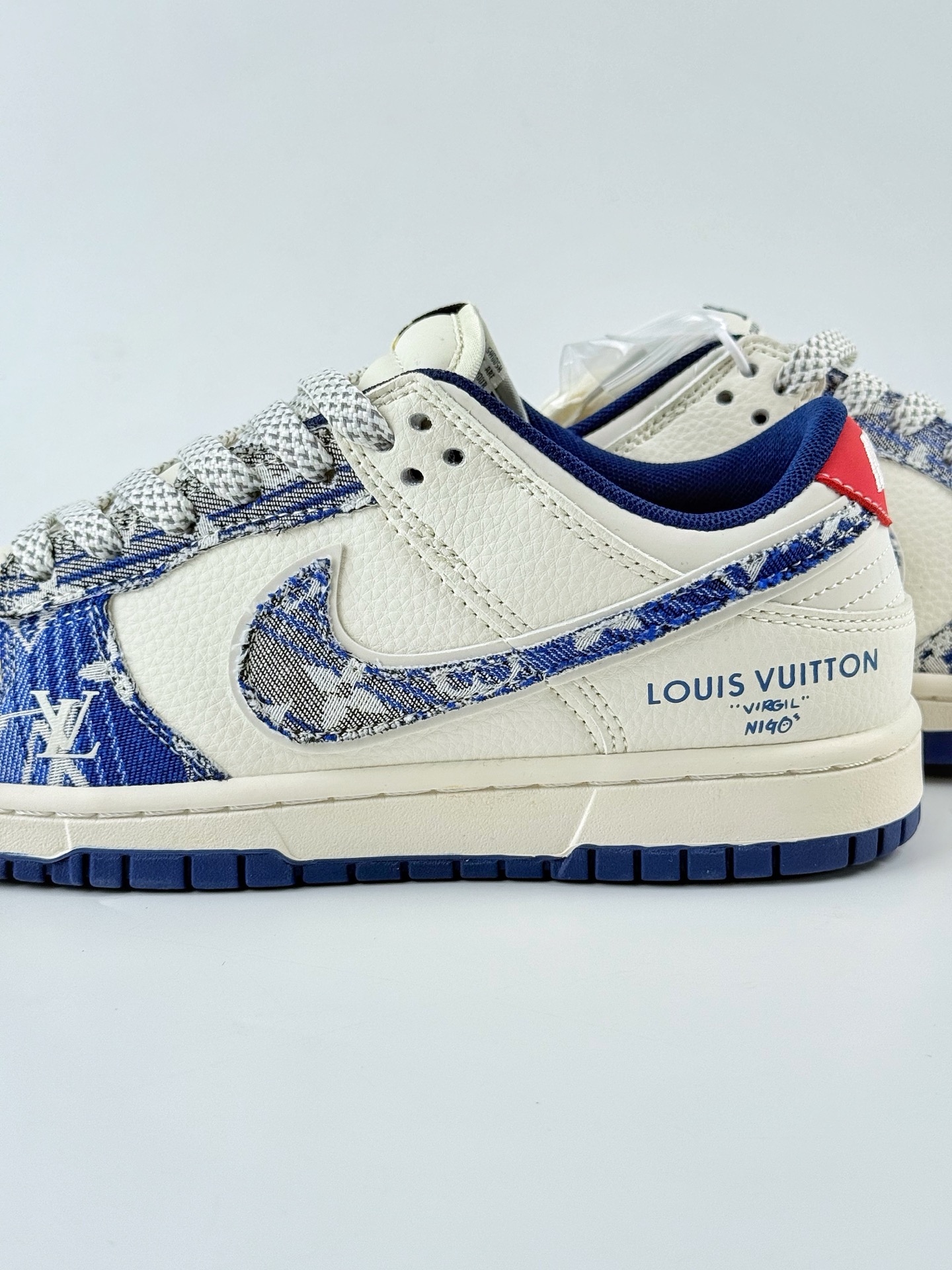 Nike SB Dunk Low x Louis Vuitton 蓝白牛仔满天星 JY6988-112