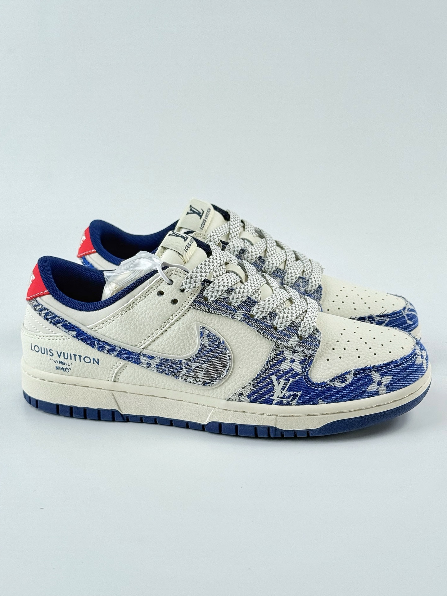 Nike SB Dunk Low x Louis Vuitton 蓝白牛仔满天星 JY6988-112