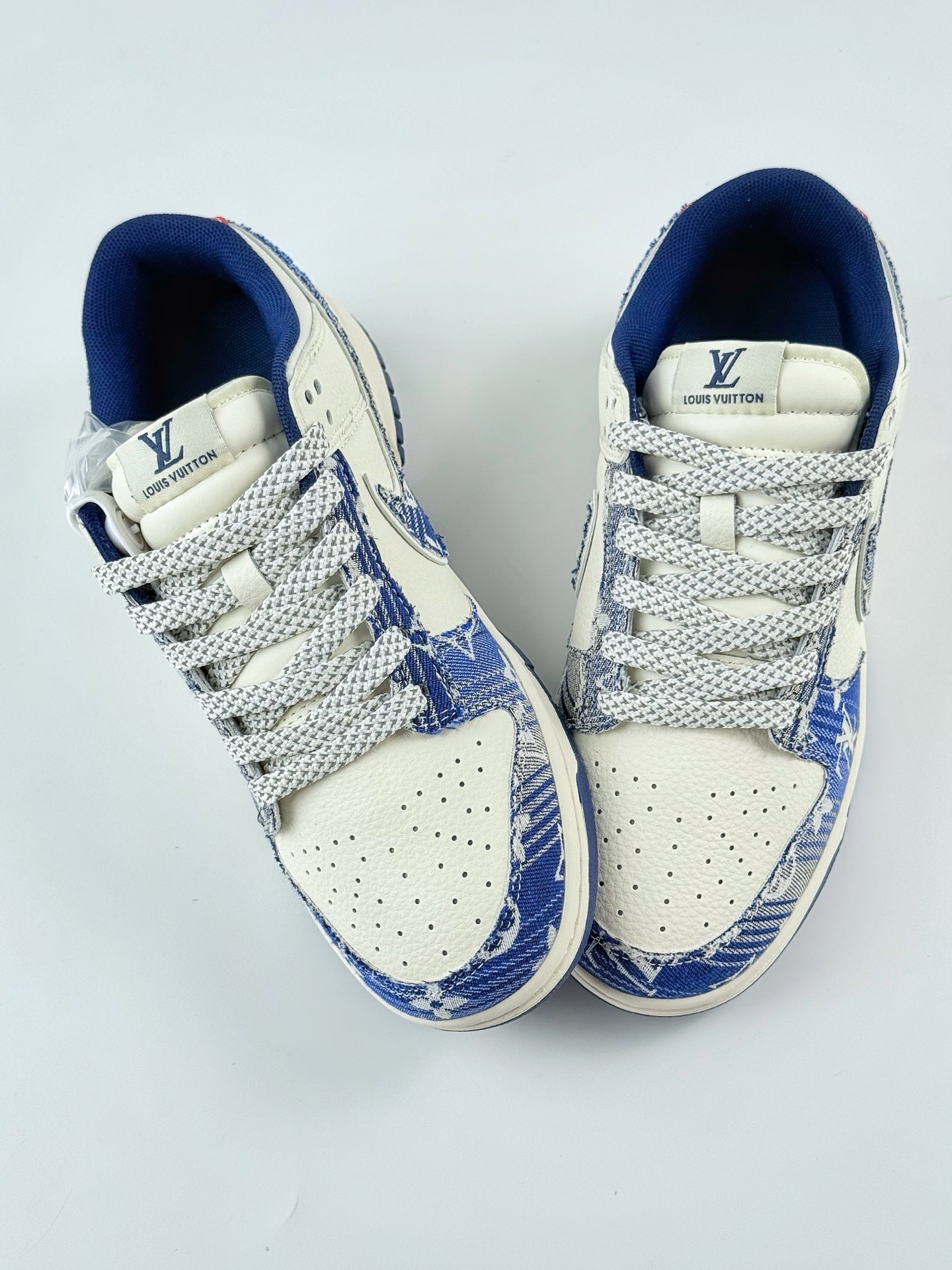 Nike SB Dunk Low x Louis Vuitton 蓝白牛仔满天星 JY6988-112