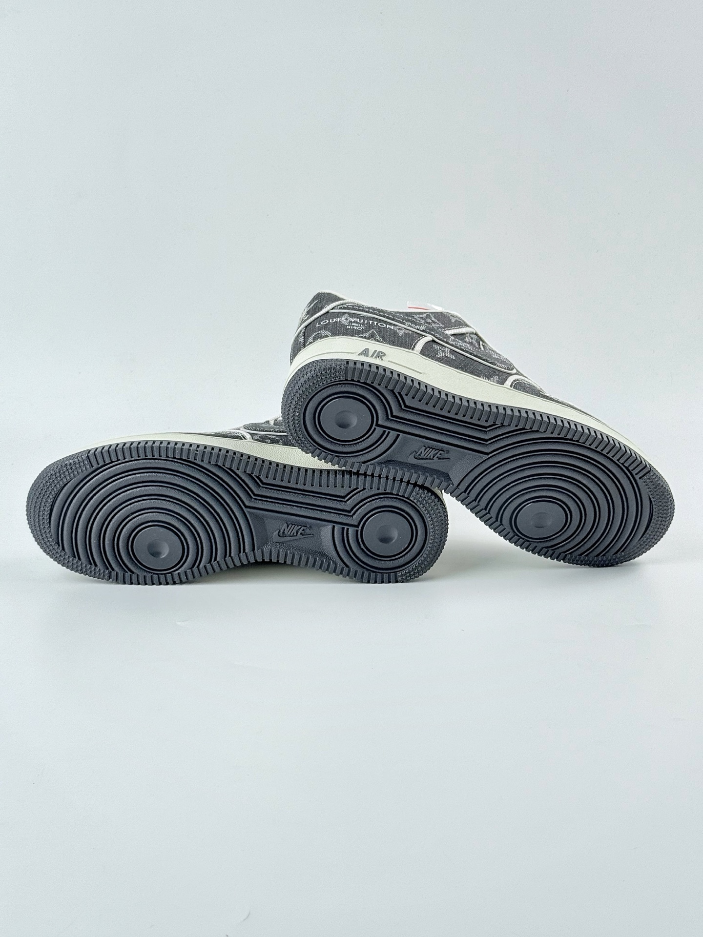 Nike Air Force 1 Low 07 x Louis Vuitton 深灰牛仔印花满天星 SC9207-530