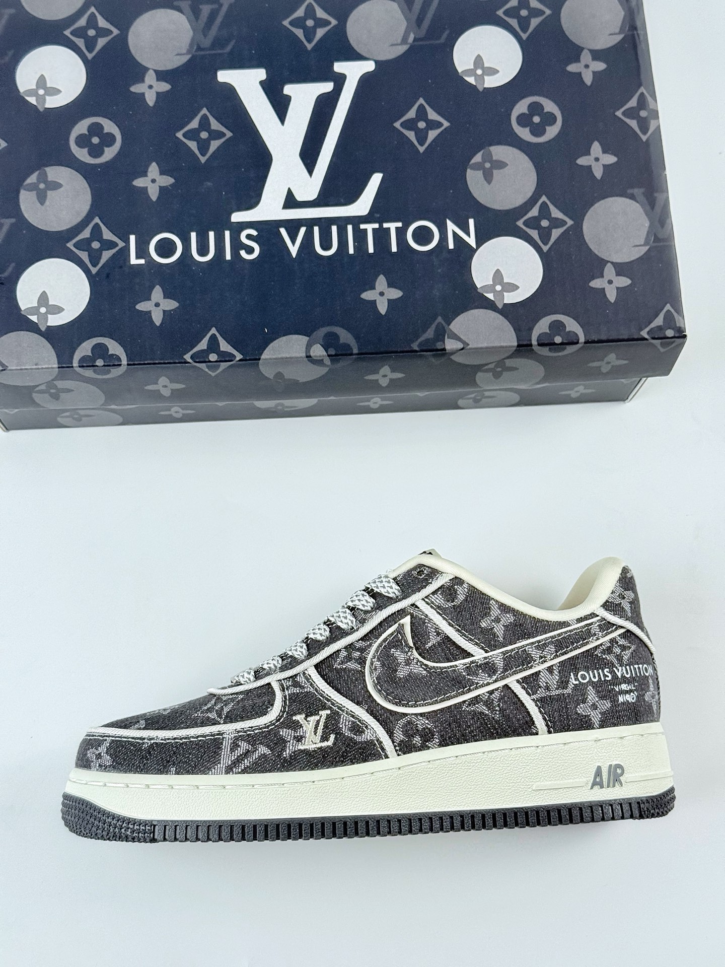 Nike Air Force 1 Low 07 x Louis Vuitton 深灰牛仔印花满天星 SC9207-530
