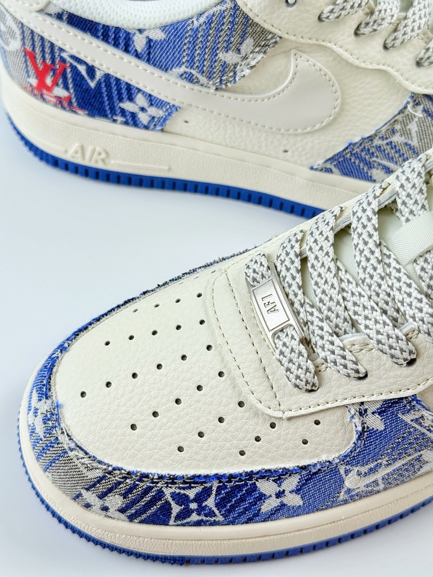 Nike Air Force 1 Low 07 x Louis Vuitton 蓝白牛仔布满天星 XS1958-586