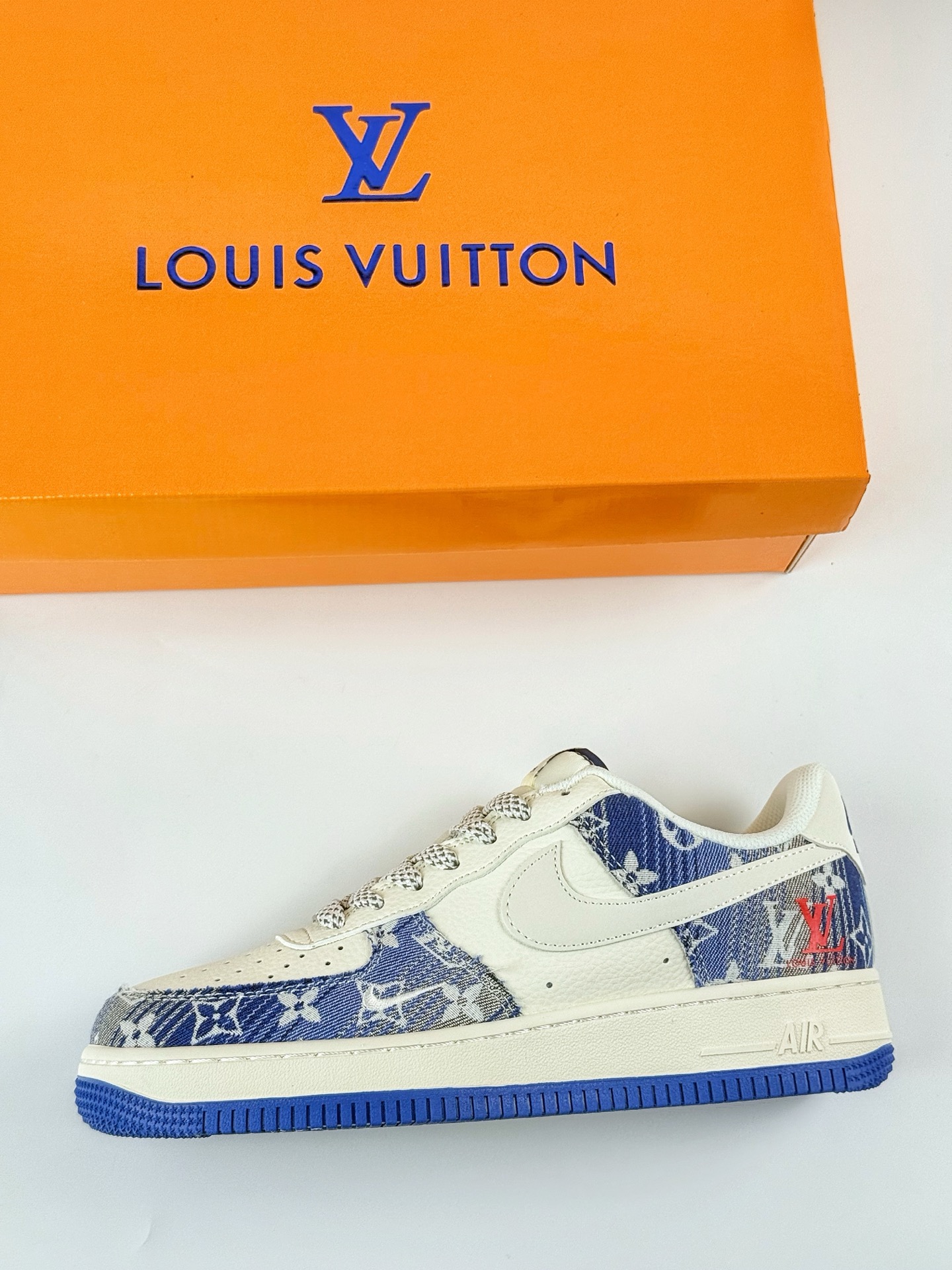Nike Air Force 1 Low 07 x Louis Vuitton 蓝白牛仔布满天星 XS1958-586