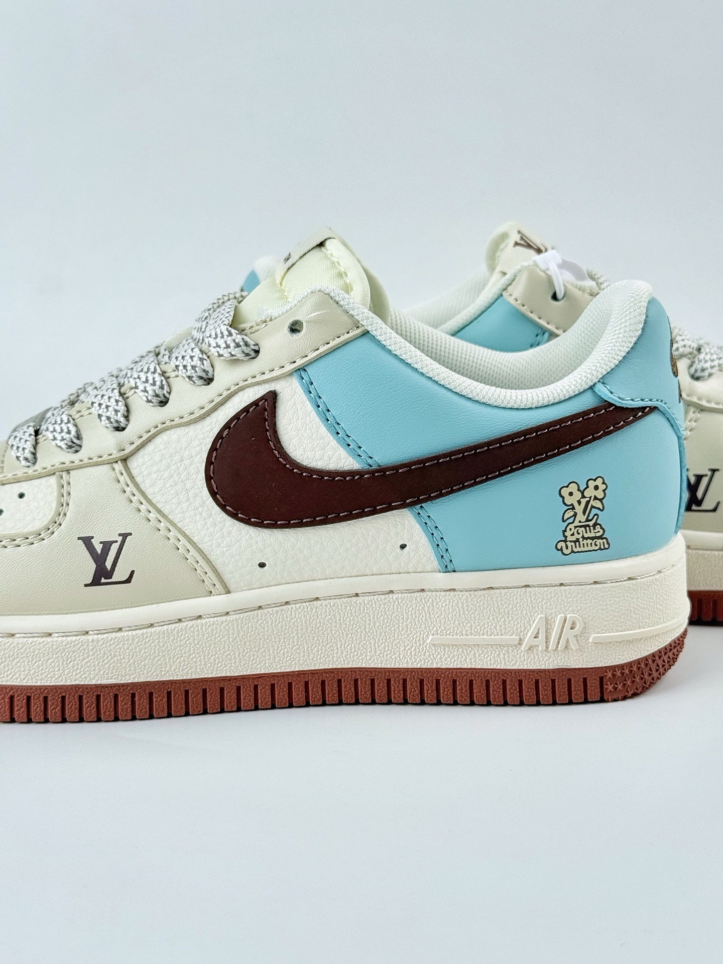 Nike Air Force 1 Low 07 x Louis Vuitton 白棕蓝满天星 JJ2508-702