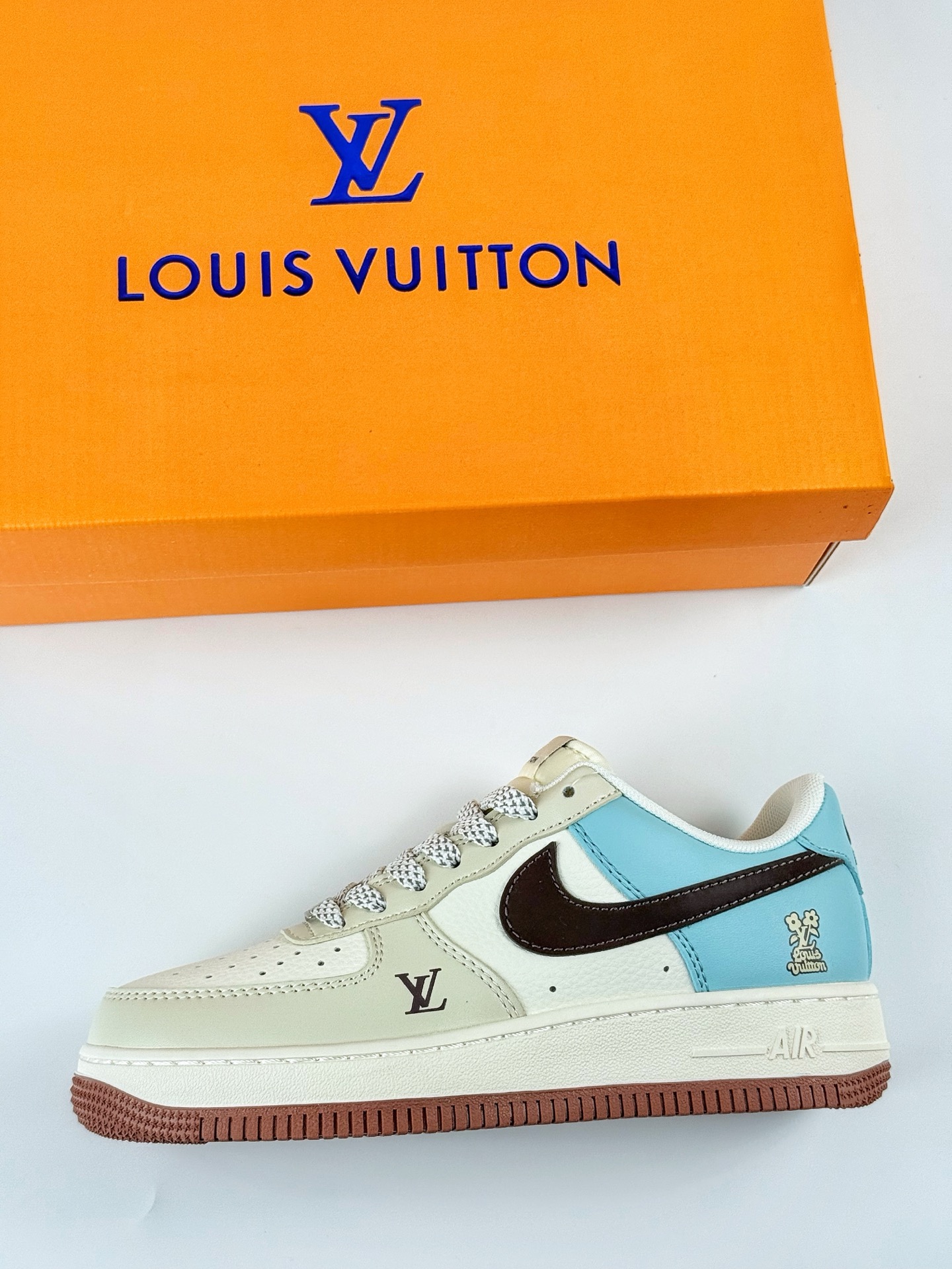 Nike Air Force 1 Low 07 x Louis Vuitton 白棕蓝满天星 JJ2508-702