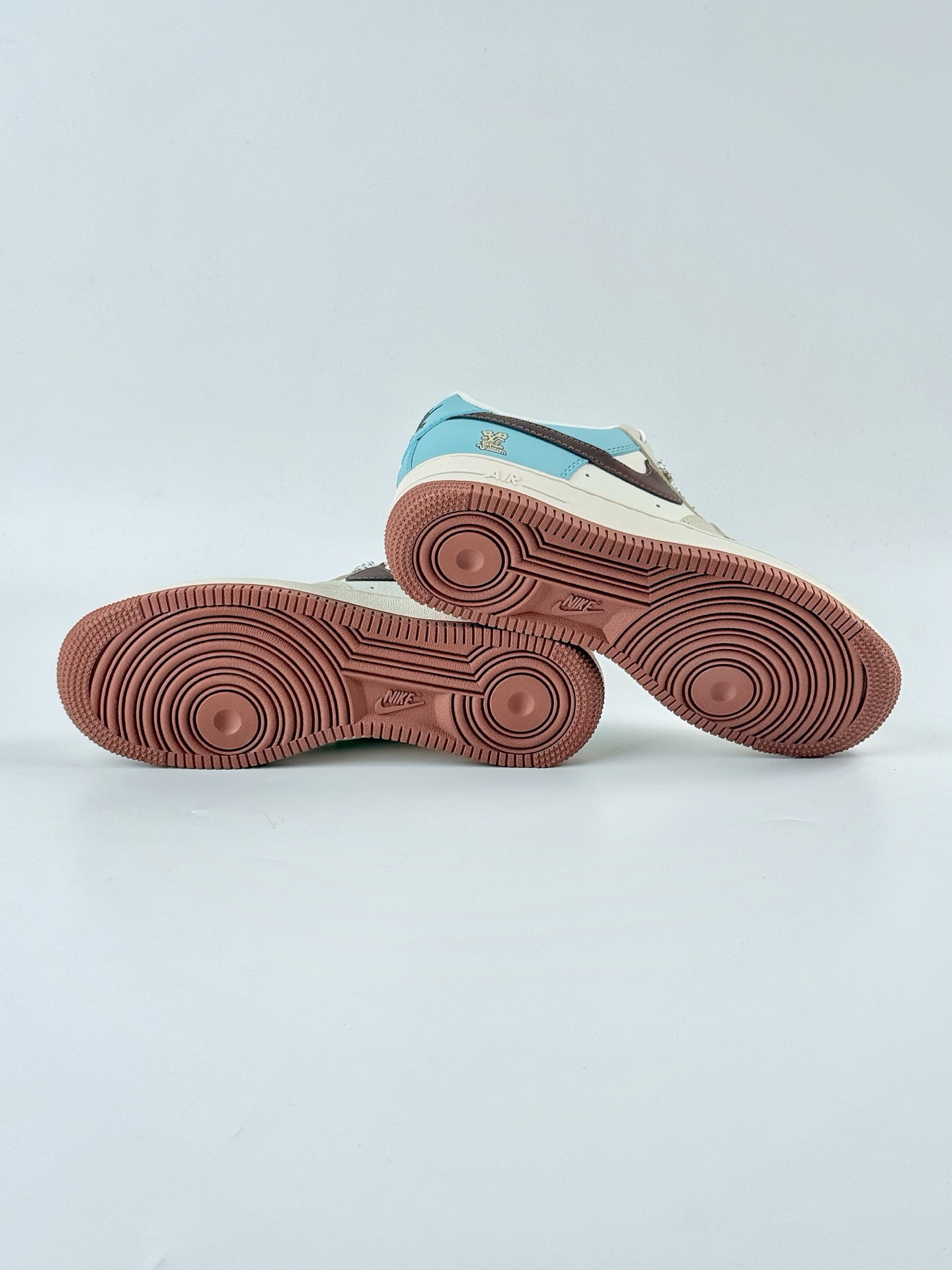 Nike Air Force 1 Low 07 x Louis Vuitton 白棕蓝满天星 JJ2508-702